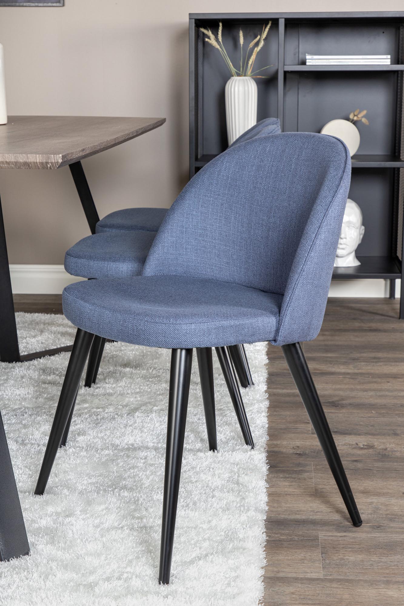 Luxuriöses Marina Esszimmerset Velvet 180cm für unvergessliche Momente.