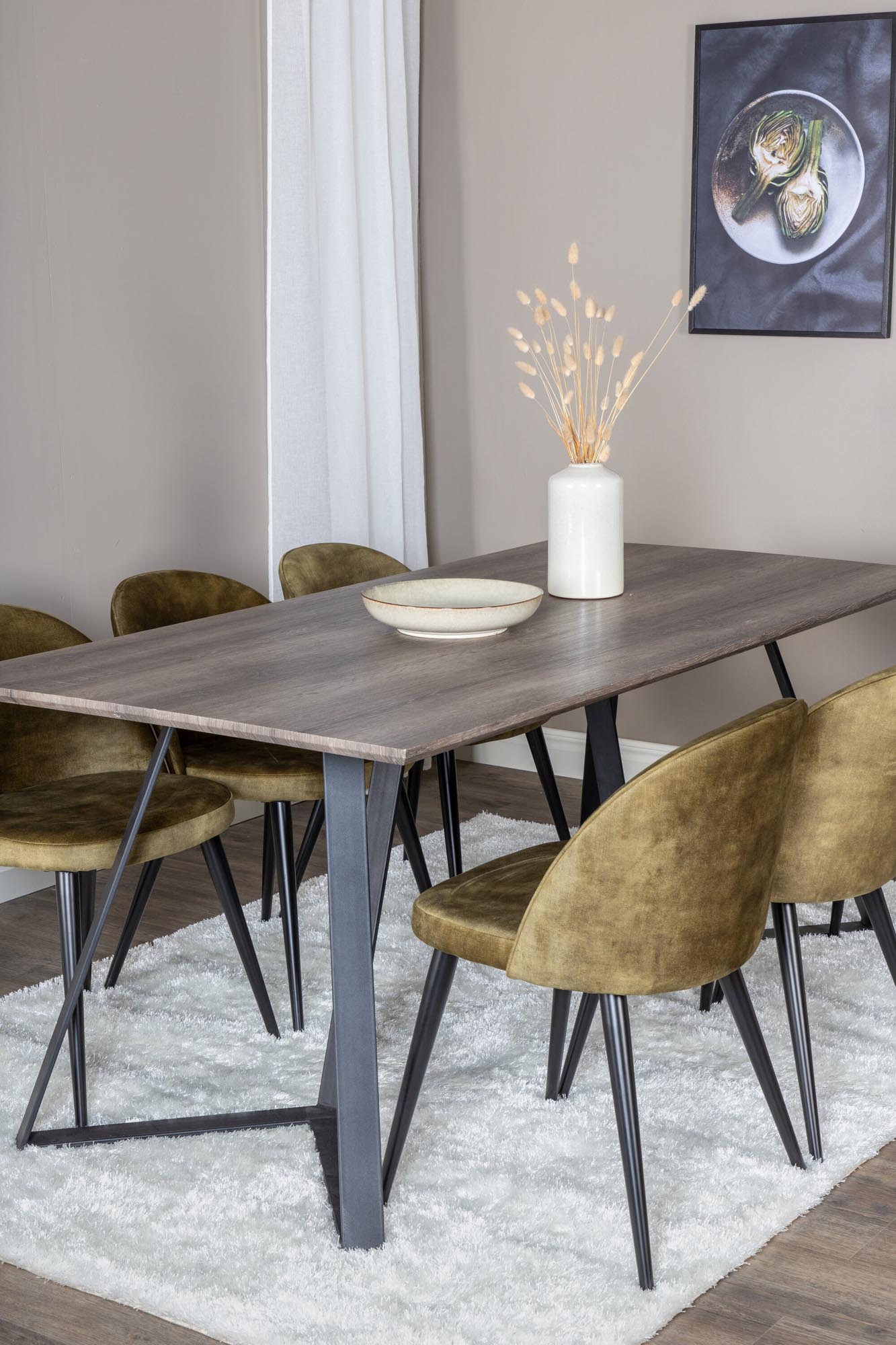 Marina Esszimmerset Velvet: Modernes Design für stilvolle Mahlzeiten.