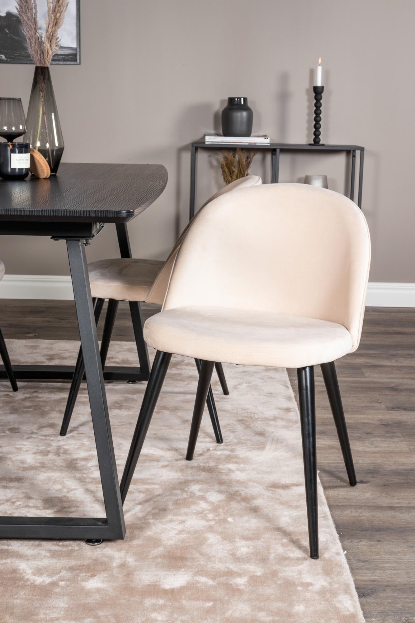 Inca Esszimmerset: Ausziehbar, samtig, für luxuriöse Dinnerpartys.