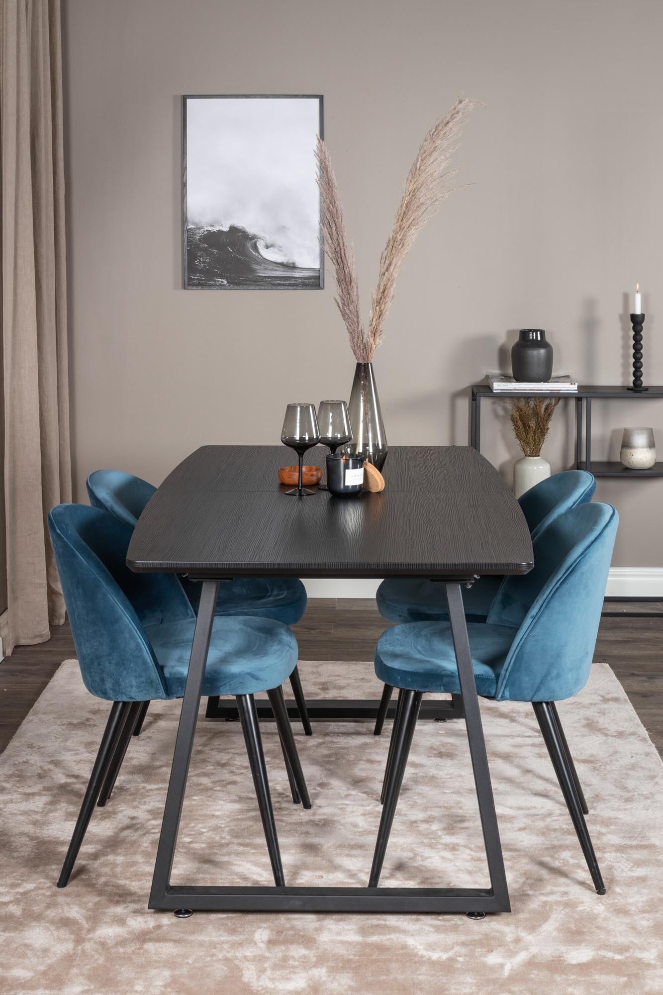 Elegantes Inca Esszimmerset: Ausziehbar, samtig, für stilvolle Abende.