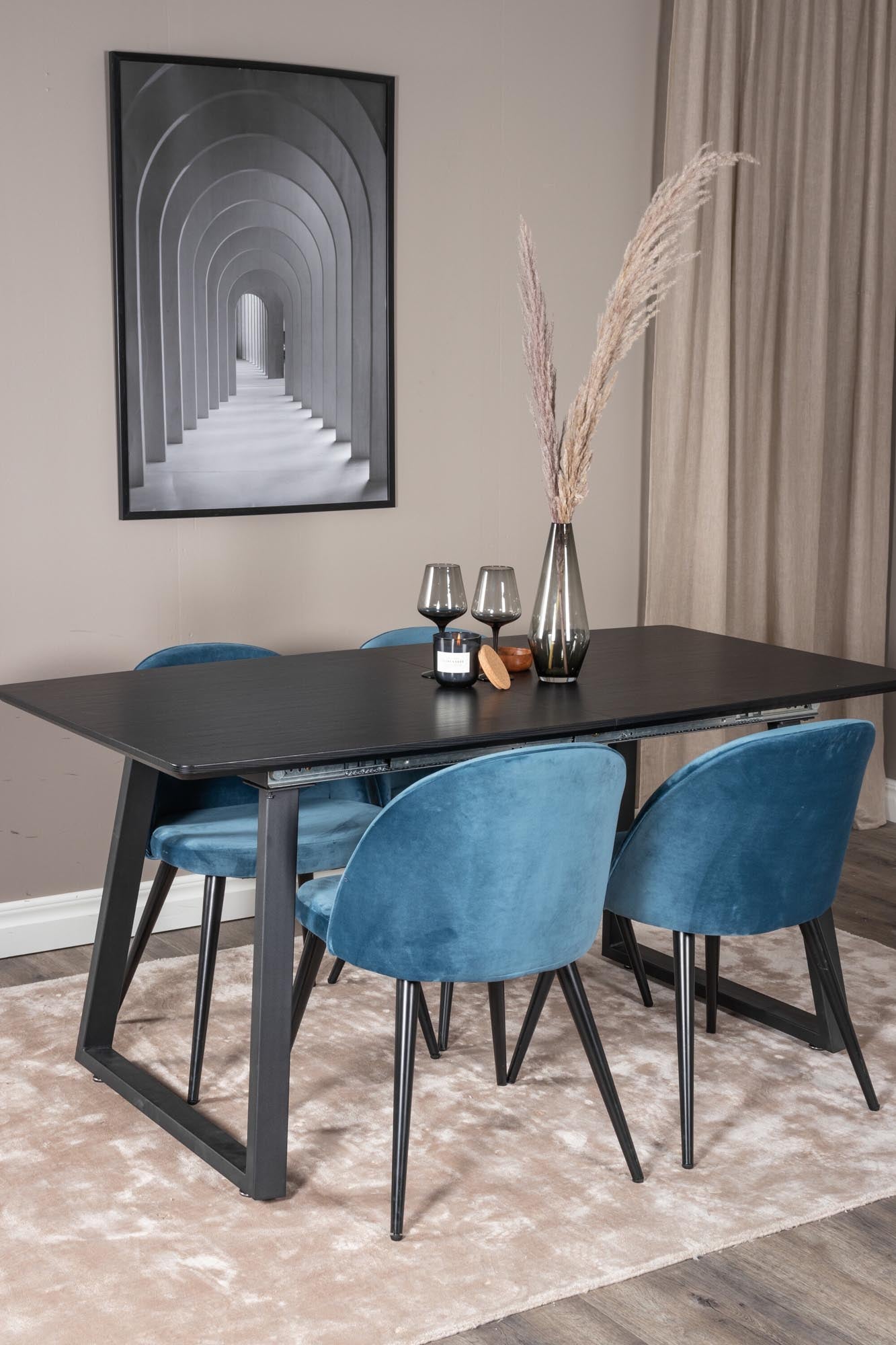 Inca Esszimmerset: Ausziehbar, samtig, für elegante Dinnerabende.