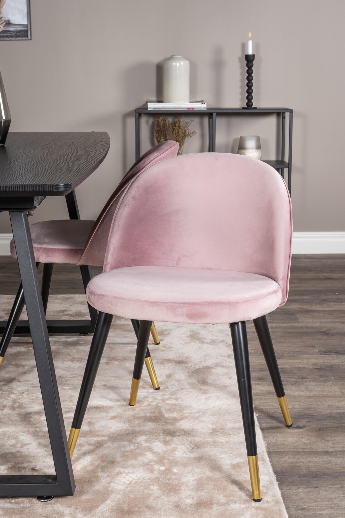 Inca Esszimmerset: Ausziehbar, luxuriöse Samtstühle, ideal für gesellige Anlässe. Stilvolles Design für unvergessliche Momente.