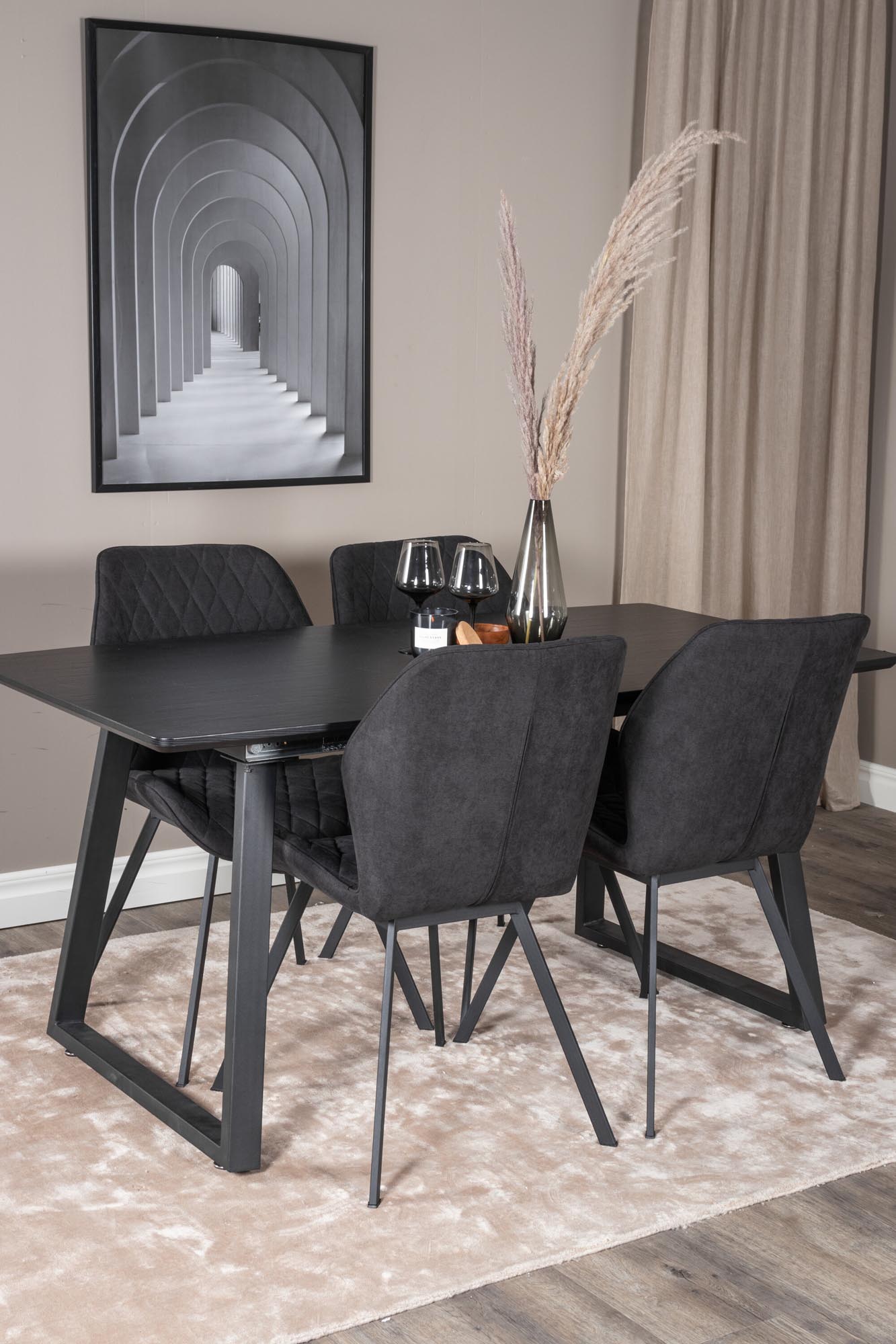 Inca Esszimmerset ausziehbar (Gemma) 160cm/4St. in Schwarz präsentiert im Onlineshop von KAQTU Design AG. Esszimmerset ist von Venture Home
