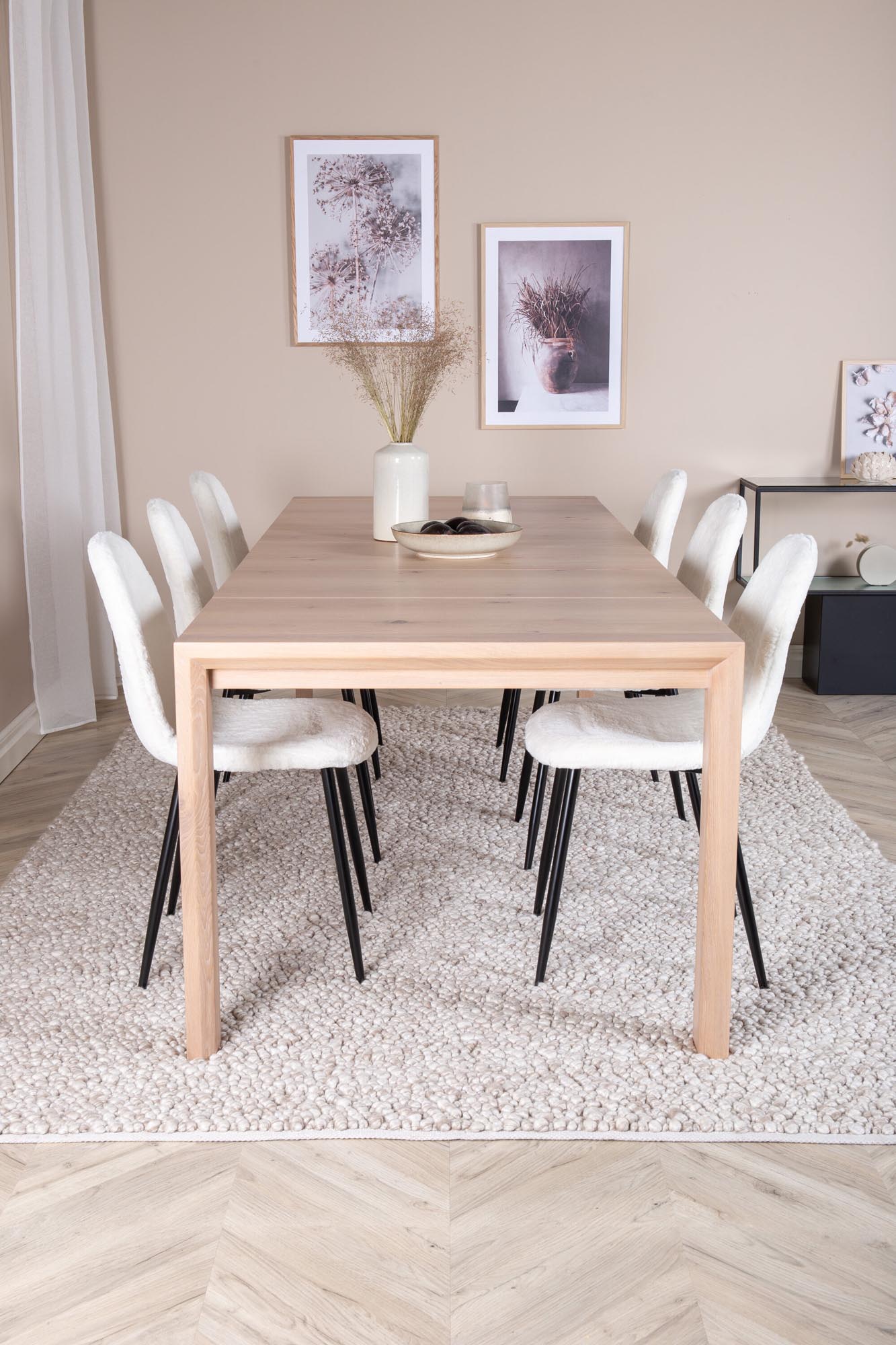 Slider Esszimmerset ausziehbar + Polar 170cm/6St. in Schwarz-Weiss präsentiert im Onlineshop von KAQTU Design AG. Esszimmerset ist von Venture Home