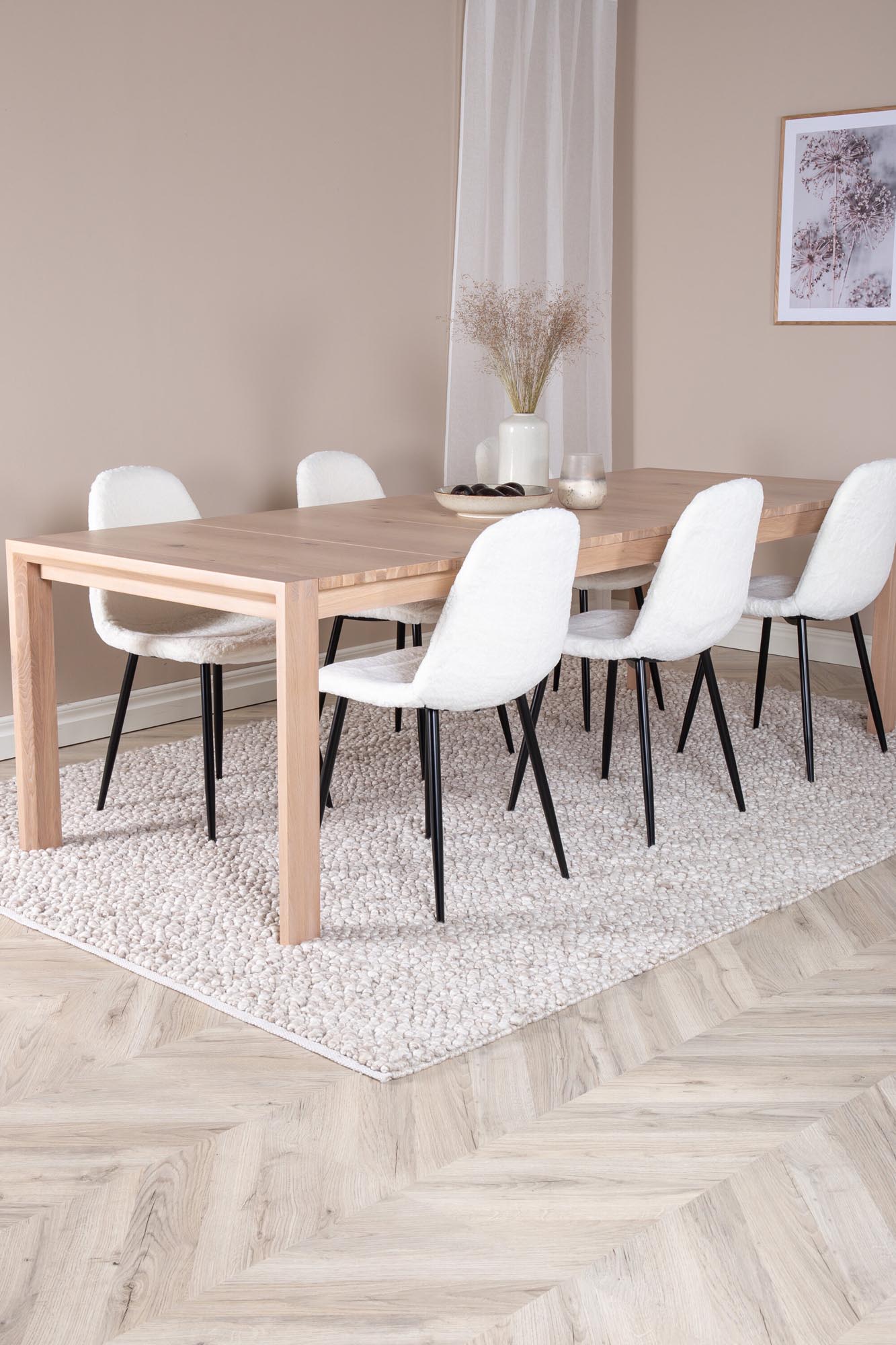 Slider Esszimmerset ausziehbar + Polar 170cm/6St. in Schwarz-Weiss präsentiert im Onlineshop von KAQTU Design AG. Esszimmerset ist von Venture Home