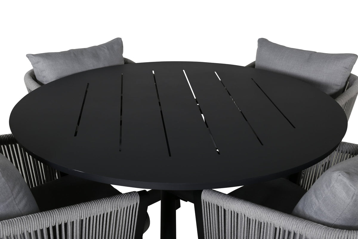 Runder Gartentisch Alma aus schwarzem Aluminium mit Ø120 cm und zwei Esszimmerstühlen der Serie Virya mit grauem Seilbezug und Alu-Gestell.