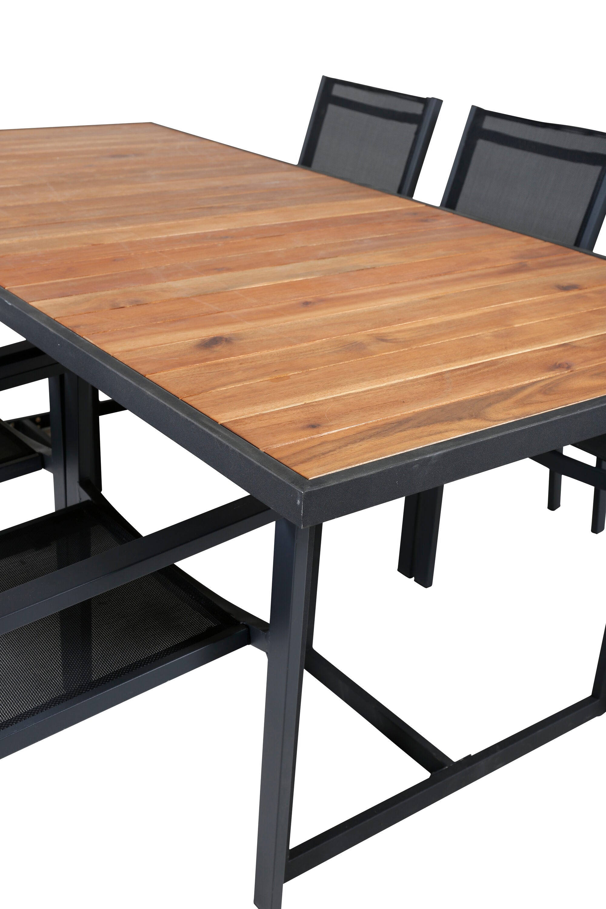 Stilvolles Khung Gartentisch-Set mit Copacabana-Stühlen von Venture Home, perfekt für moderne Aussenbereiche.