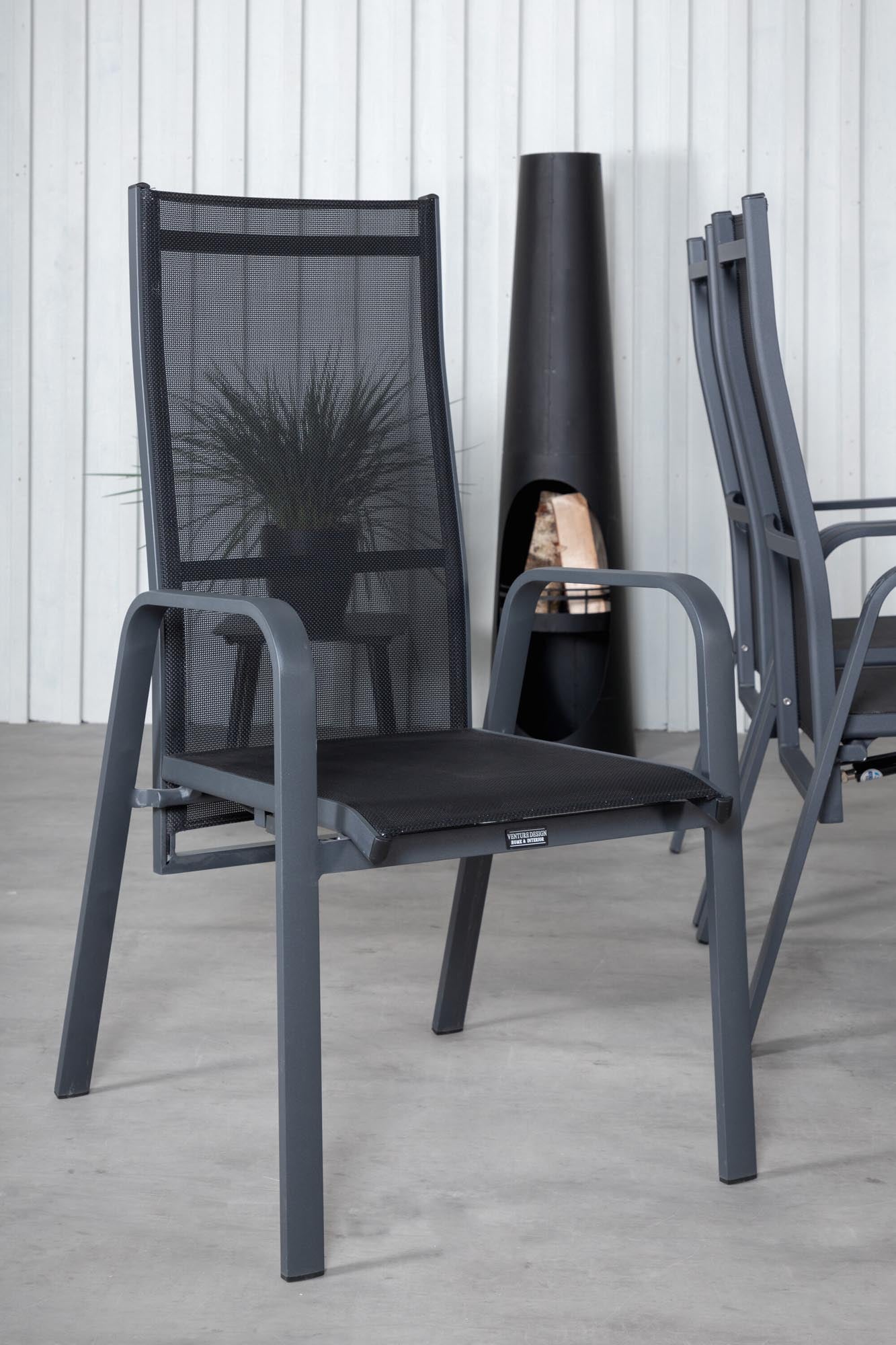 Elegantes Khung Gartentisch-Set mit Copacabana-Stühlen von Venture Home, ideal für moderne und gemütliche Gartenbereiche.