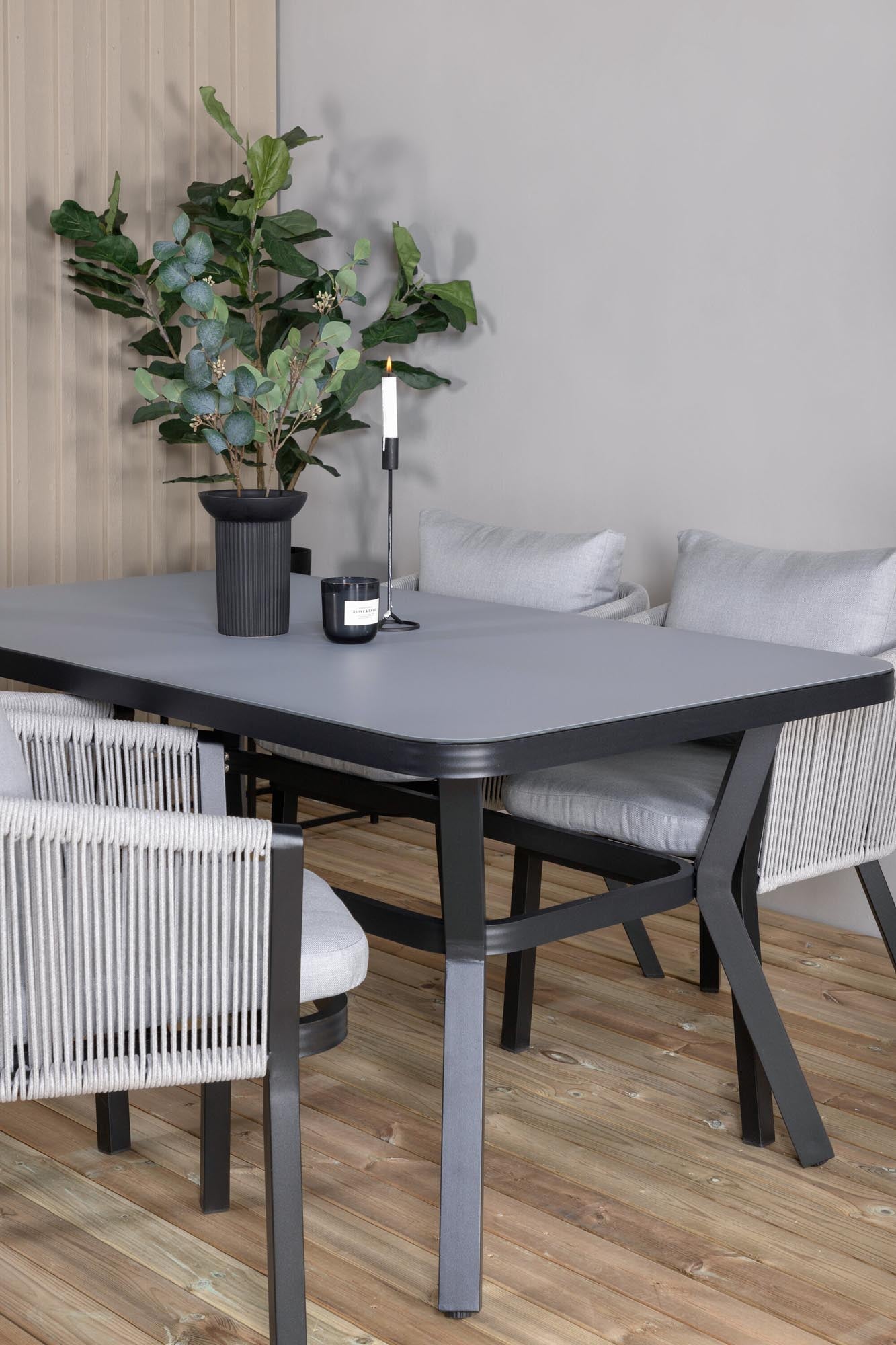 Virya Outdoor-Tischset 160cm/4St. in Schwarzgrau präsentiert im Onlineshop von KAQTU Design AG. Gartentischset ist von Venture Home