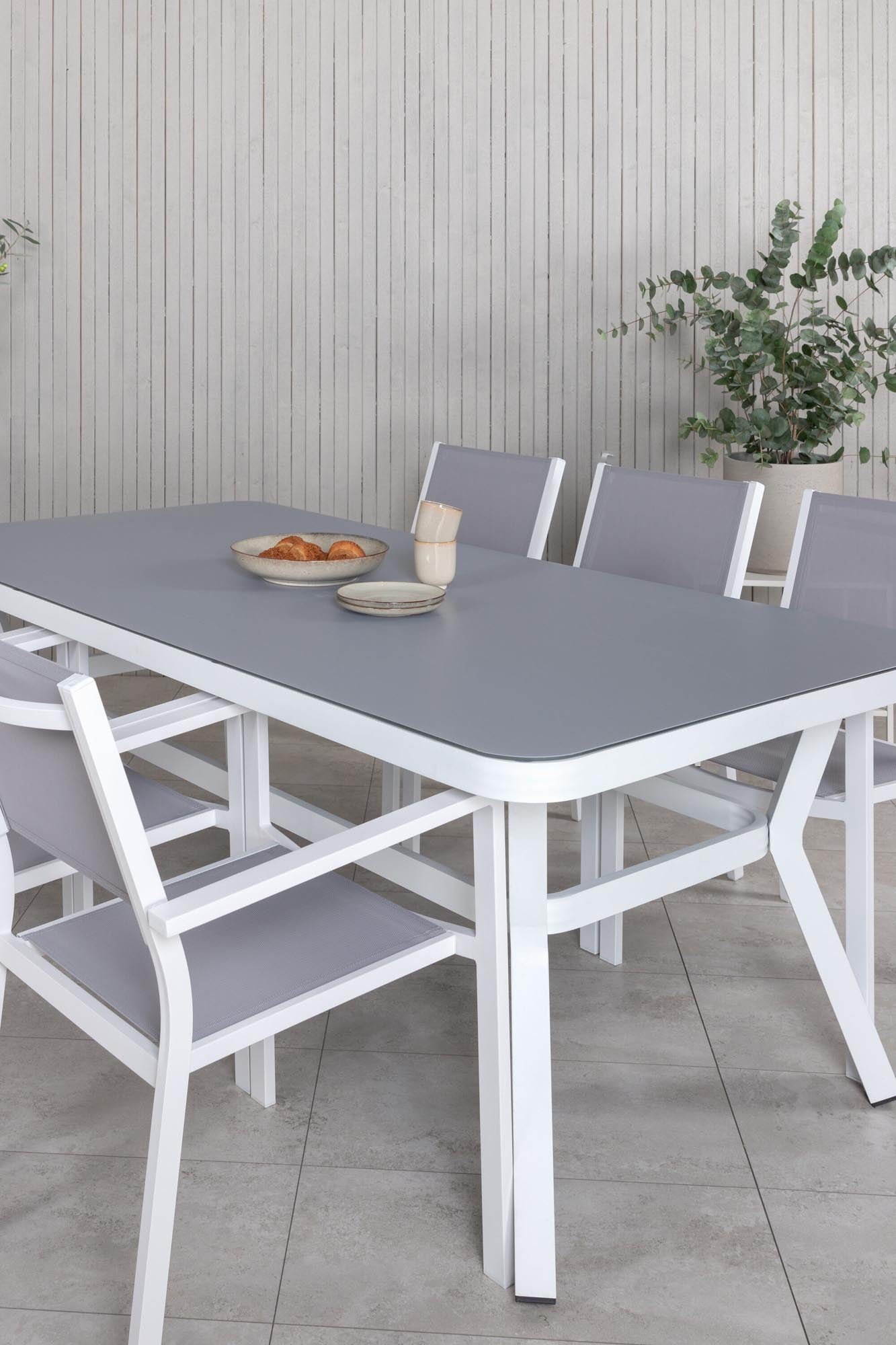 Virya Outdoor-Tischset + Copacabana 200cm/6St. in Grau präsentiert im Onlineshop von KAQTU Design AG. Gartentischset ist von Venture Home
