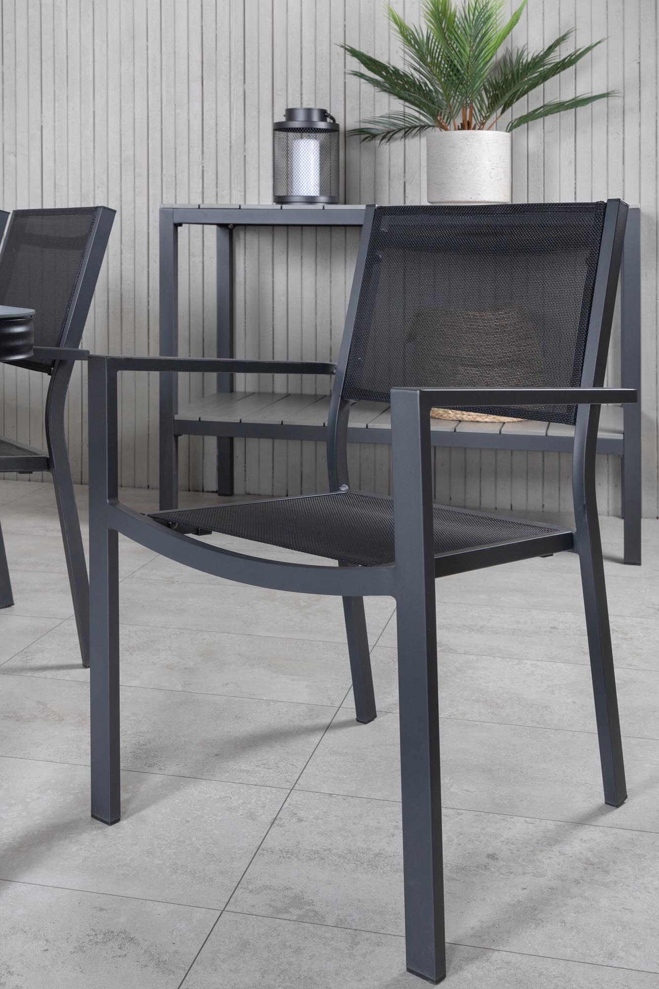 Virya Outdoor-Tischset + Copacabana 200cm/6St. in Schwarz präsentiert im Onlineshop von KAQTU Design AG. Gartentischset ist von Venture Home
