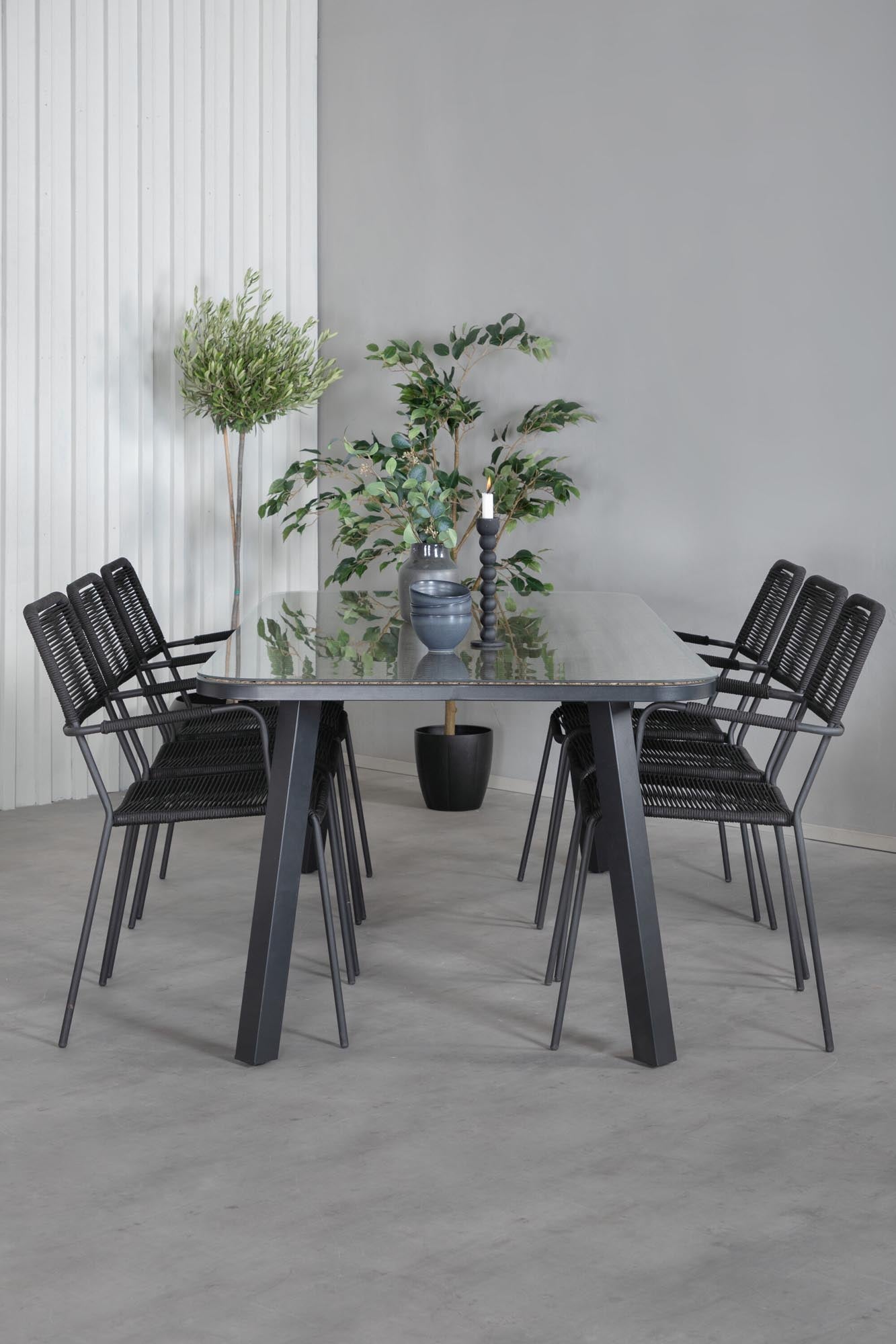 Paola Outdoor-Tischset + Lindos Armchair 200cm/6St. in Schwarz präsentiert im Onlineshop von KAQTU Design AG. Gartentischset ist von Venture Home