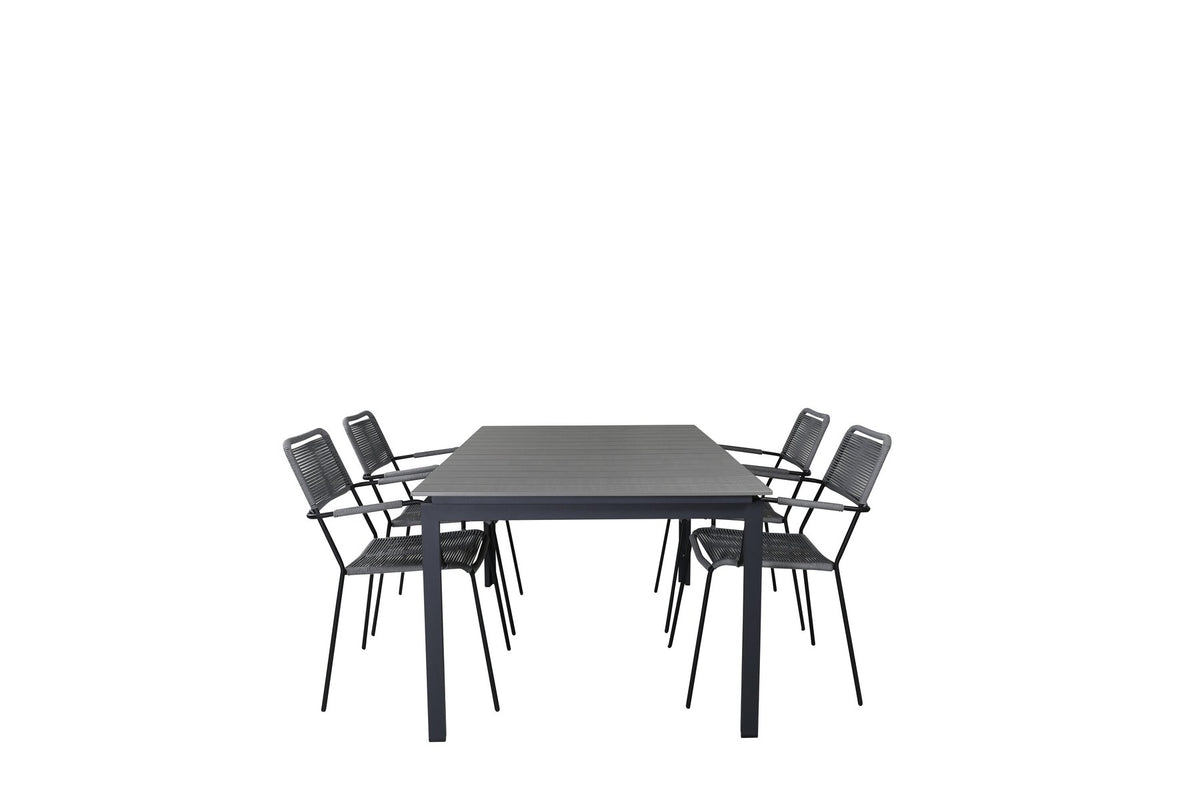 Rechteckiger Aintwood-Esstisch in Schwarz mit Stahlbeinen und zwei grauen Aintwood-Aluminium-Stühlen mit Pulverbeschichtung im Garten.