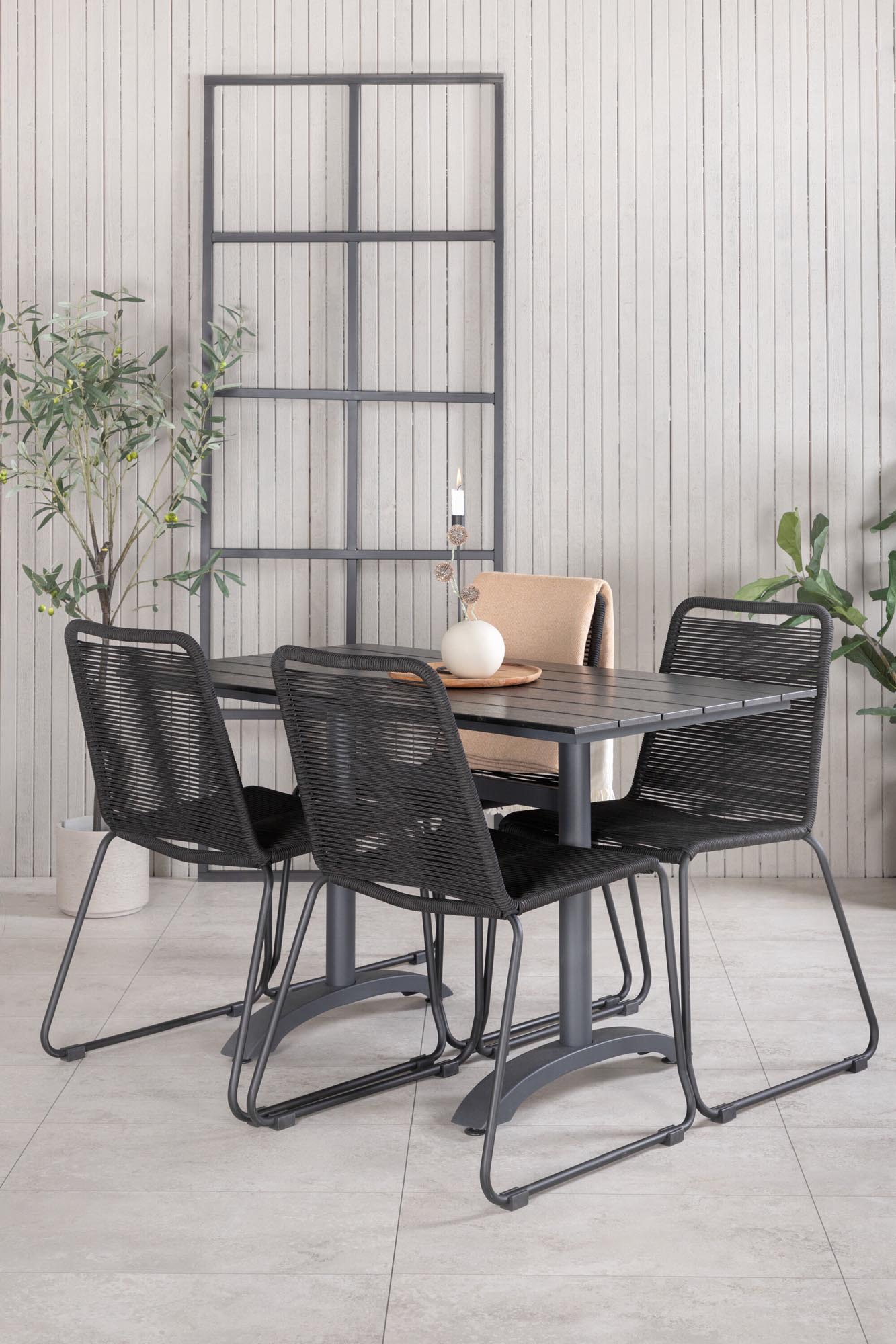 Elegantes Tischset für stilvolle Outdoor-Dinner von Venture Home.