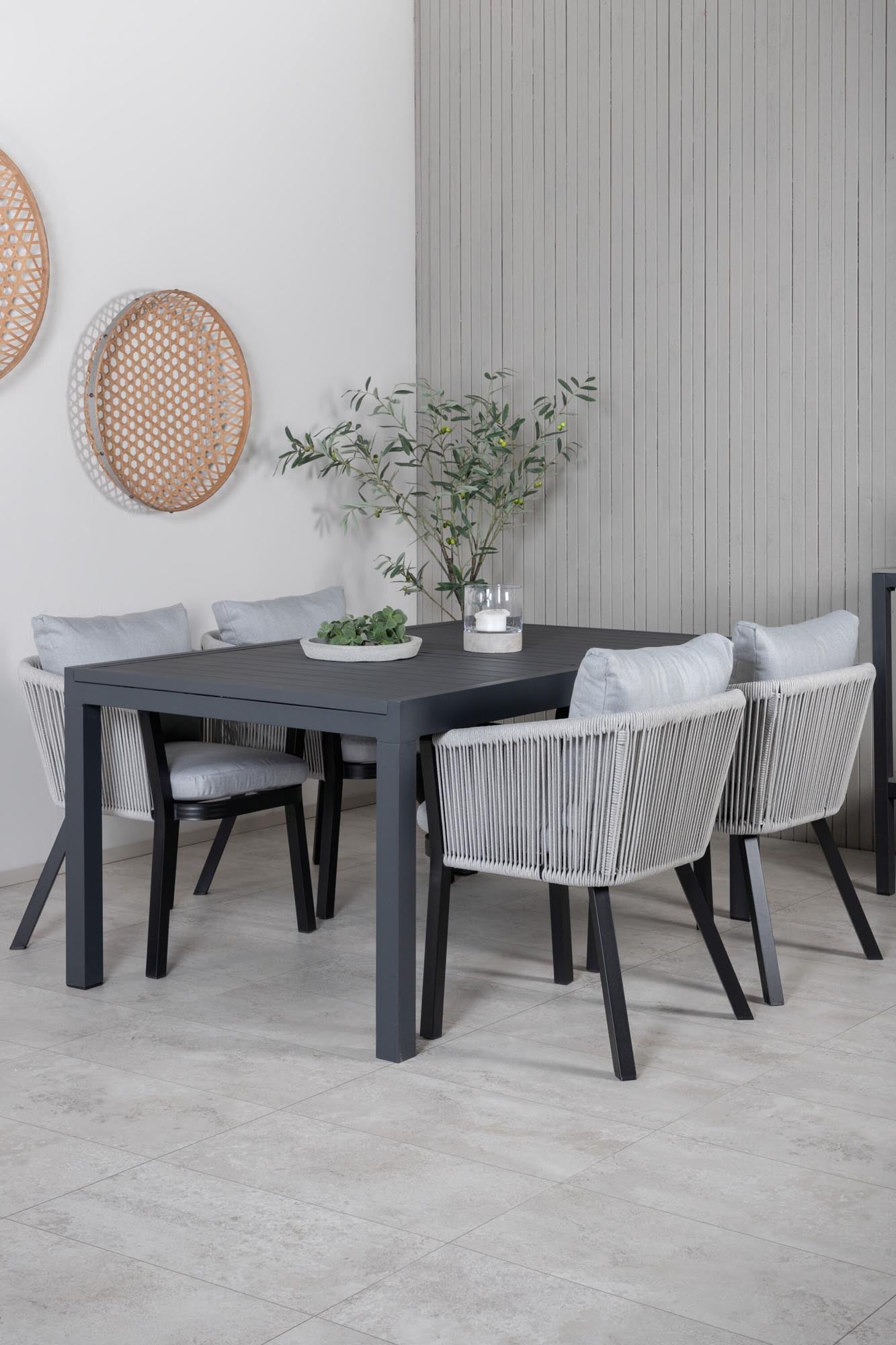 Marbella Outdoor-Tischset ausziehbar + Virya 240cm/4St. in Schwarzgrau präsentiert im Onlineshop von KAQTU Design AG. Gartentischset ist von Venture Home