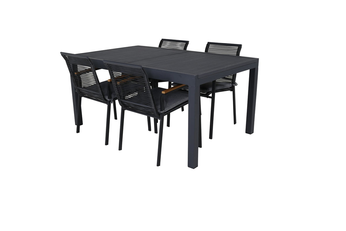 Zwei schwarze Aluminium-Stühle mit Polyesterbezug und ein rechteckiger schwarzer Aluminium-Esstisch mit Stahlbeinen, Gartentischset von Venture Home.