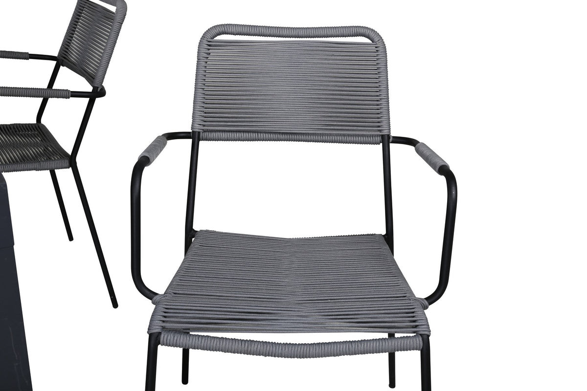 Rechteckiger Aluminium-Esstisch schwarz mit zwei pulverbeschichteten Stühlen in Grau, Gartentischset von Venture Home.