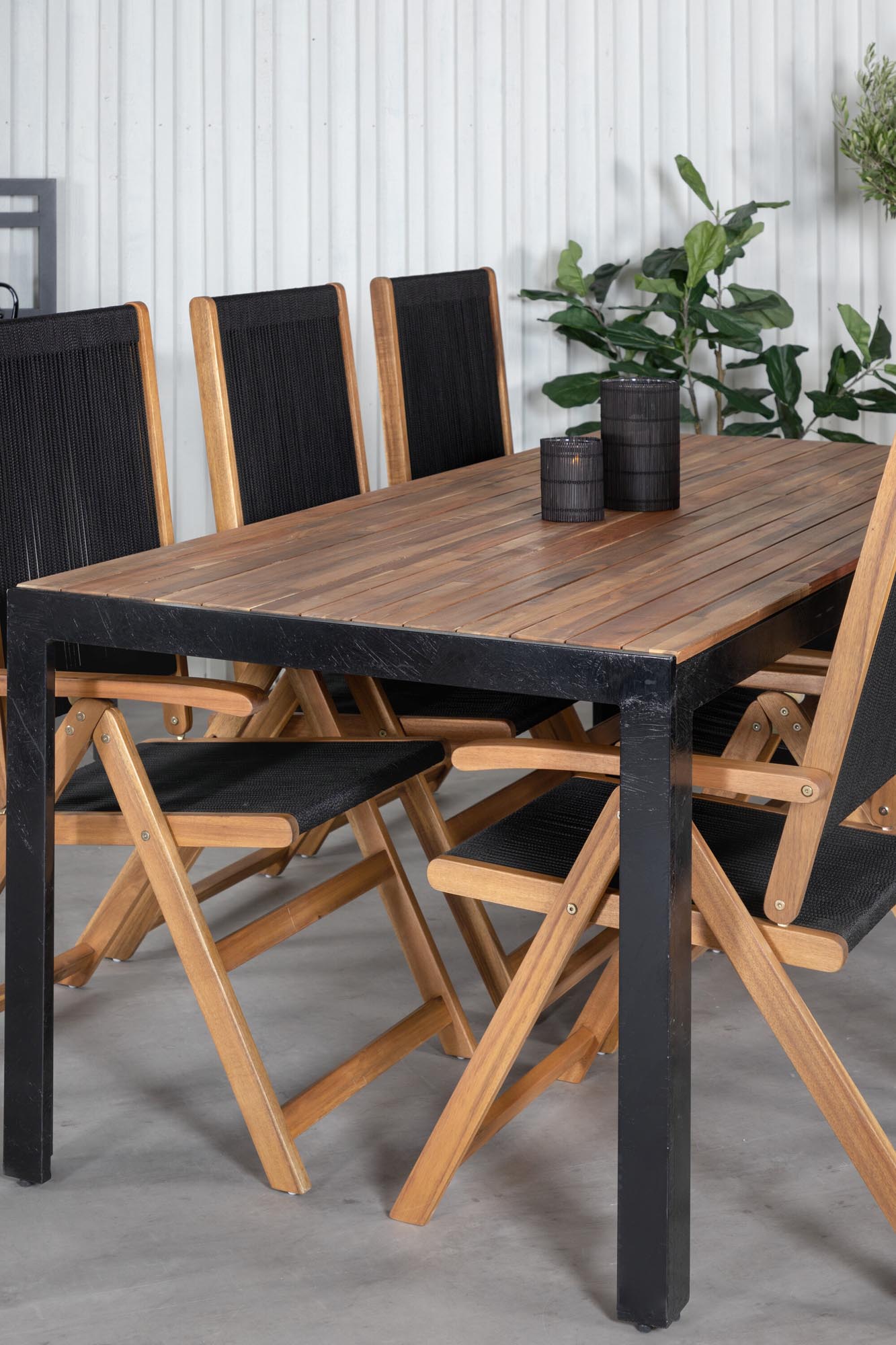 Bois Outdoor-Tischset + Litte John 205cm/6St. in Schwarz, Natur präsentiert im Onlineshop von KAQTU Design AG. Gartentischset ist von Venture Home
