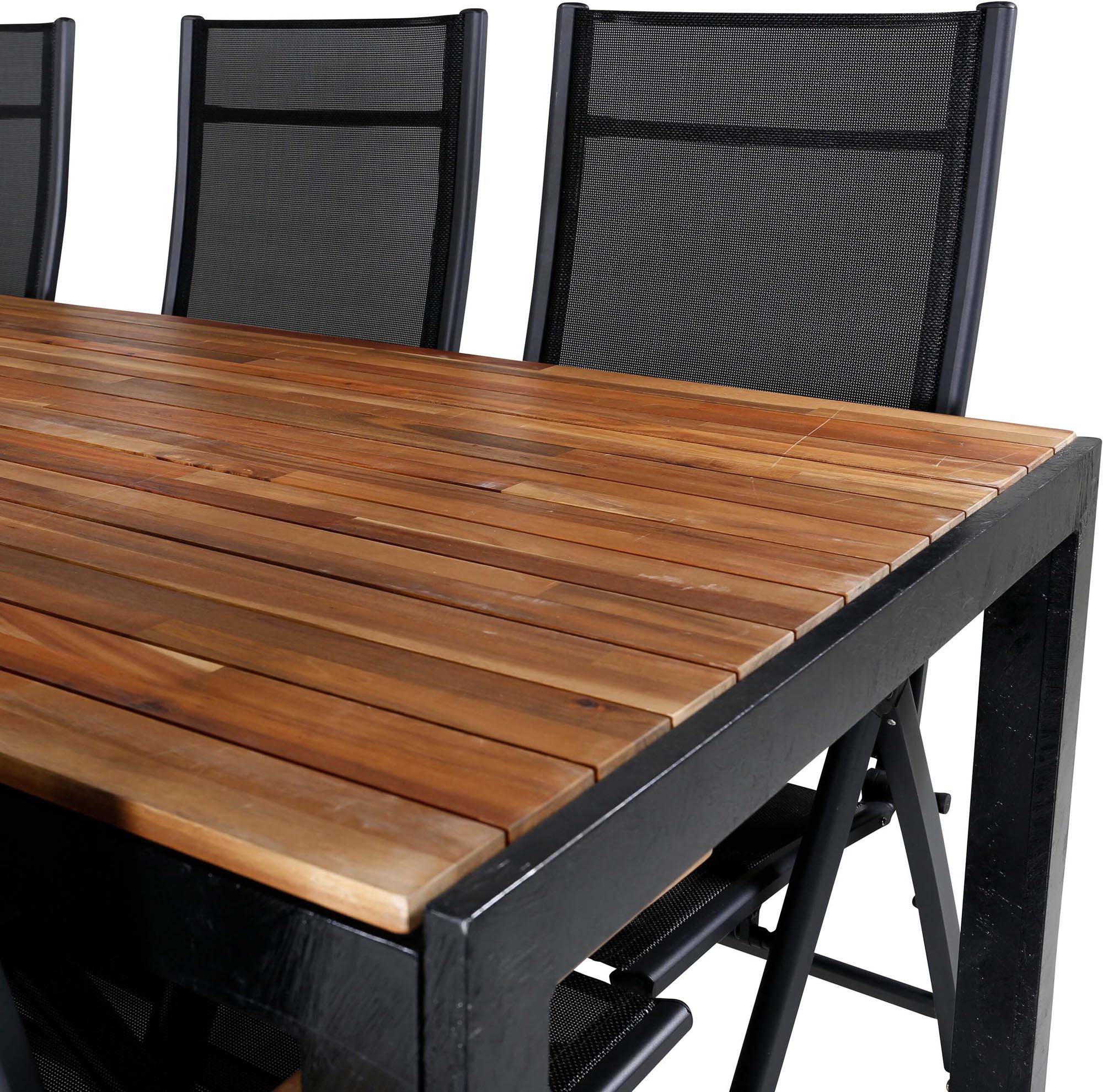 Elegantes Bois Outdoor-Tischset mit Panama Stühlen für gesellige Abende im Freien. Ideal für Garten und Terrasse.