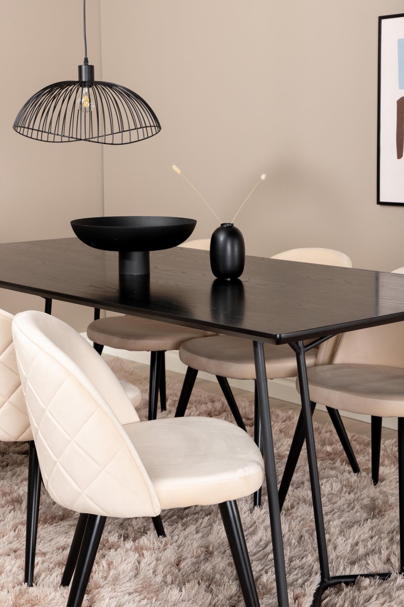 Petra Esszimmerset + Velvet Stitches 190cm/6St. in Schwarz präsentiert im Onlineshop von KAQTU Design AG. Esszimmerset ist von Venture Home