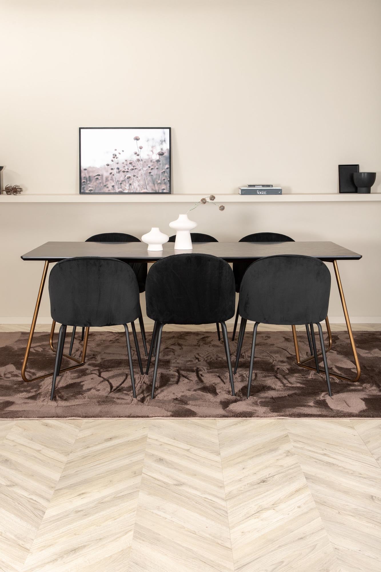 Petra Esszimmerset + Wrinkles 190cm/6St. in Schwarz präsentiert im Onlineshop von KAQTU Design AG. Esszimmerset ist von Venture Home