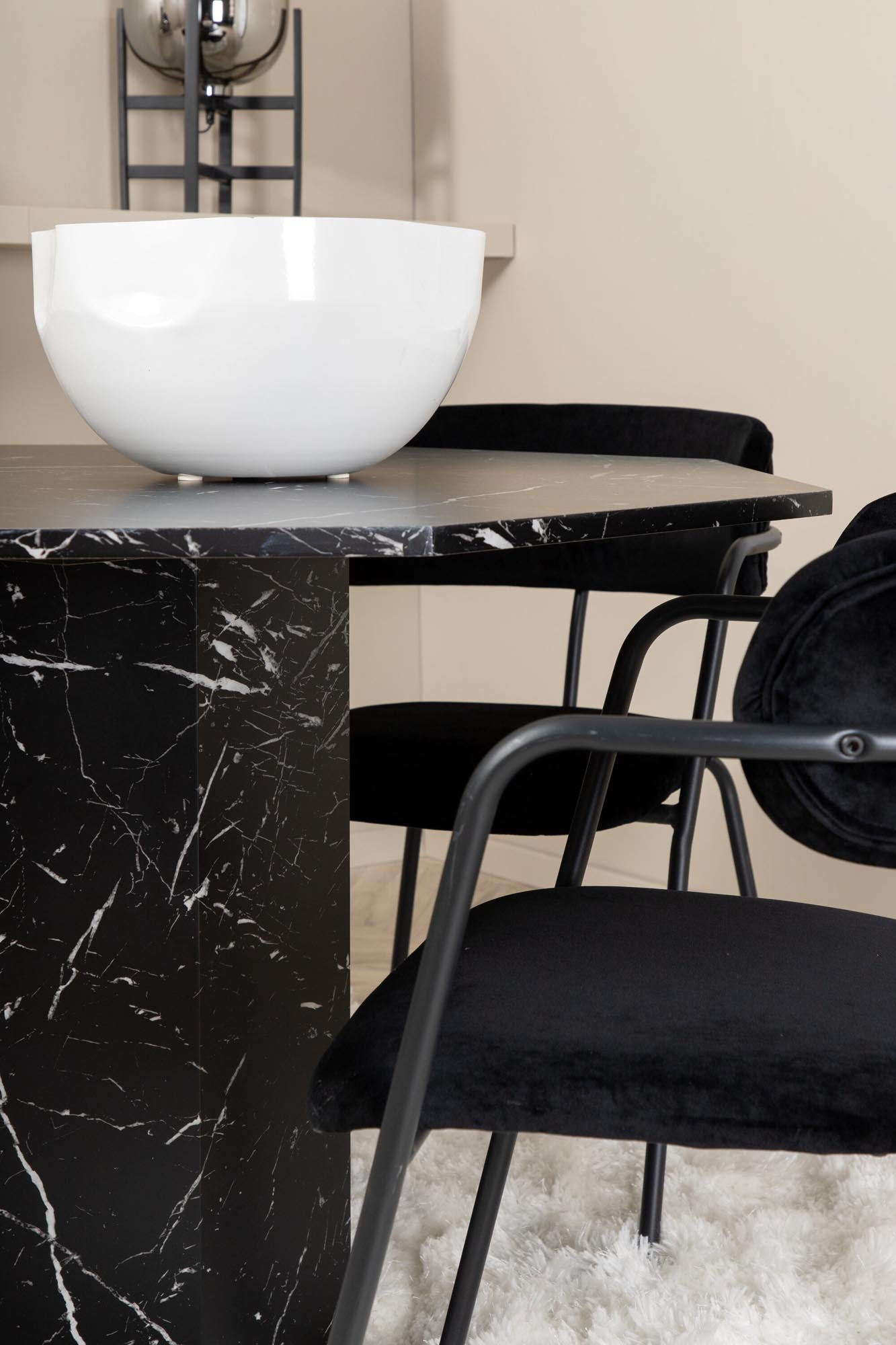 Marbs Esszimmerset + Arrow ⌀110cm/4St. in Schwarz präsentiert im Onlineshop von KAQTU Design AG. Esszimmerset ist von Venture Home