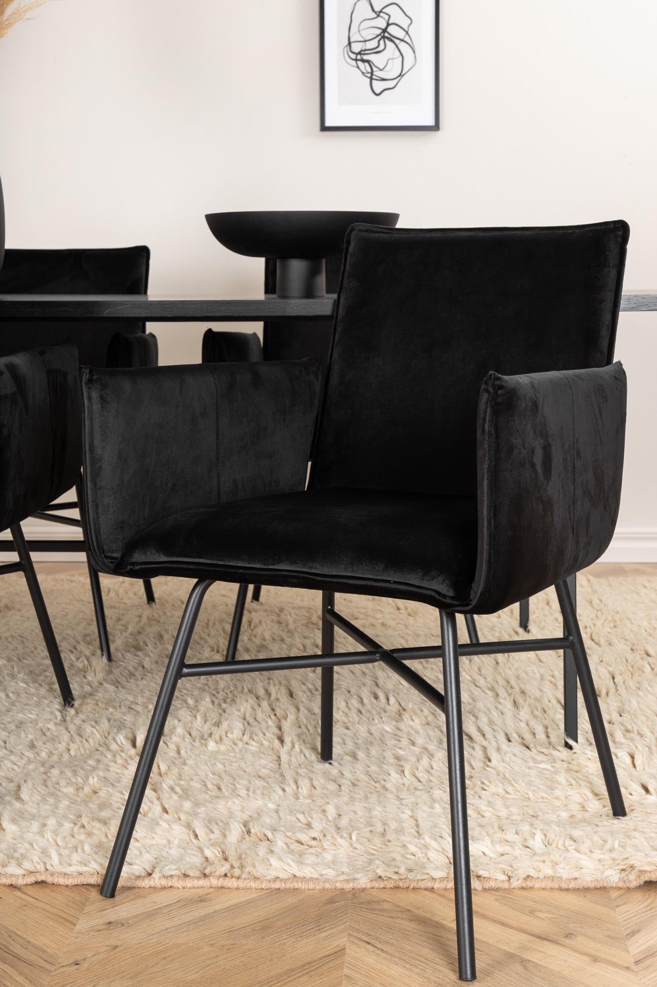 Uno Esszimmerset + Petra 200cm/4St. in Schwarz präsentiert im Onlineshop von KAQTU Design AG. Esszimmerset ist von Venture Home
