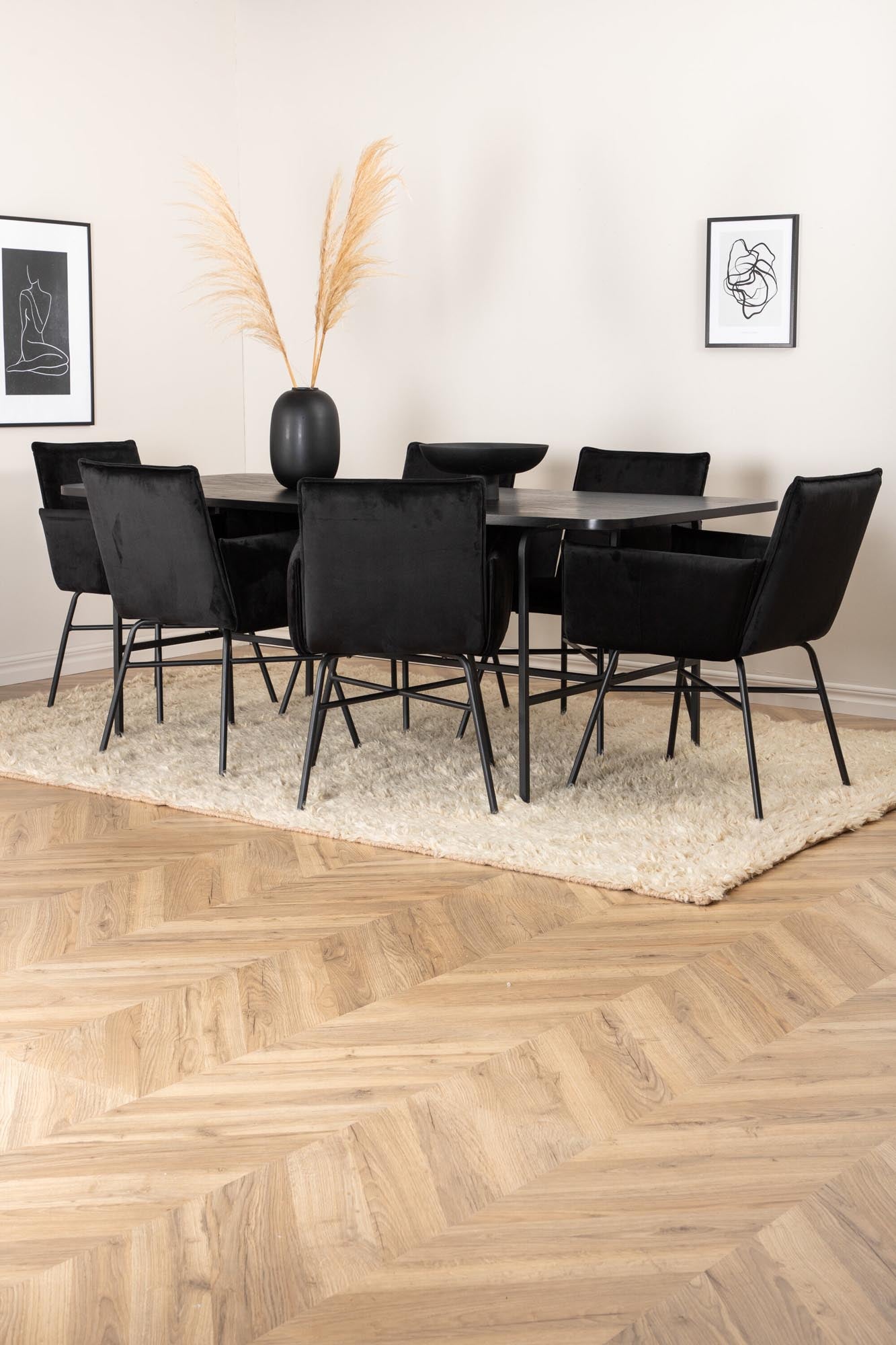 Uno Esszimmerset + Petra 200cm/6St. in Schwarz präsentiert im Onlineshop von KAQTU Design AG. Esszimmerset ist von Venture Home