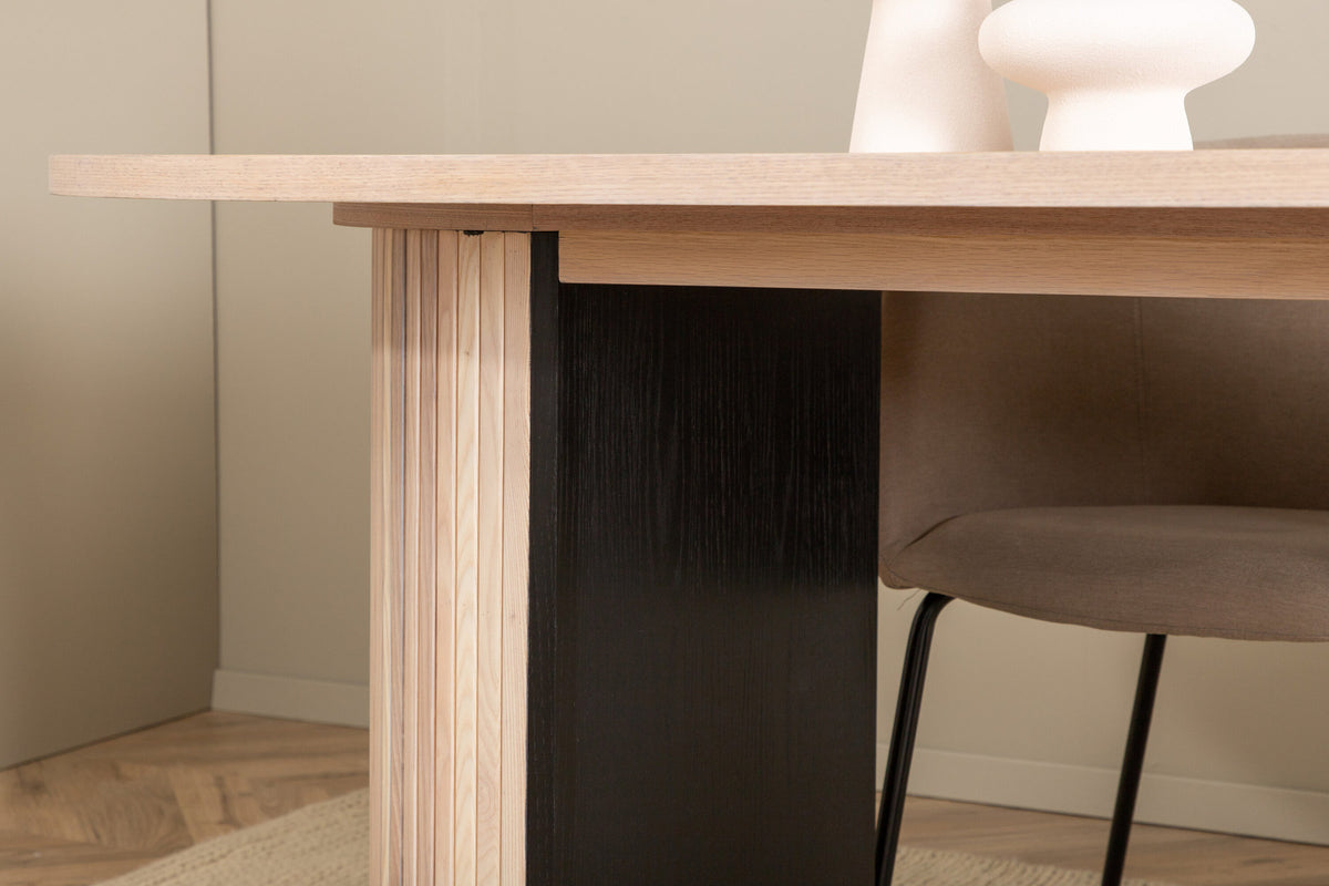 Bianca Esszimmerset + Berit 200cm/4St. in Weiss / Beige präsentiert im Onlineshop von KAQTU Design AG. Esszimmerset ist von Venture Home