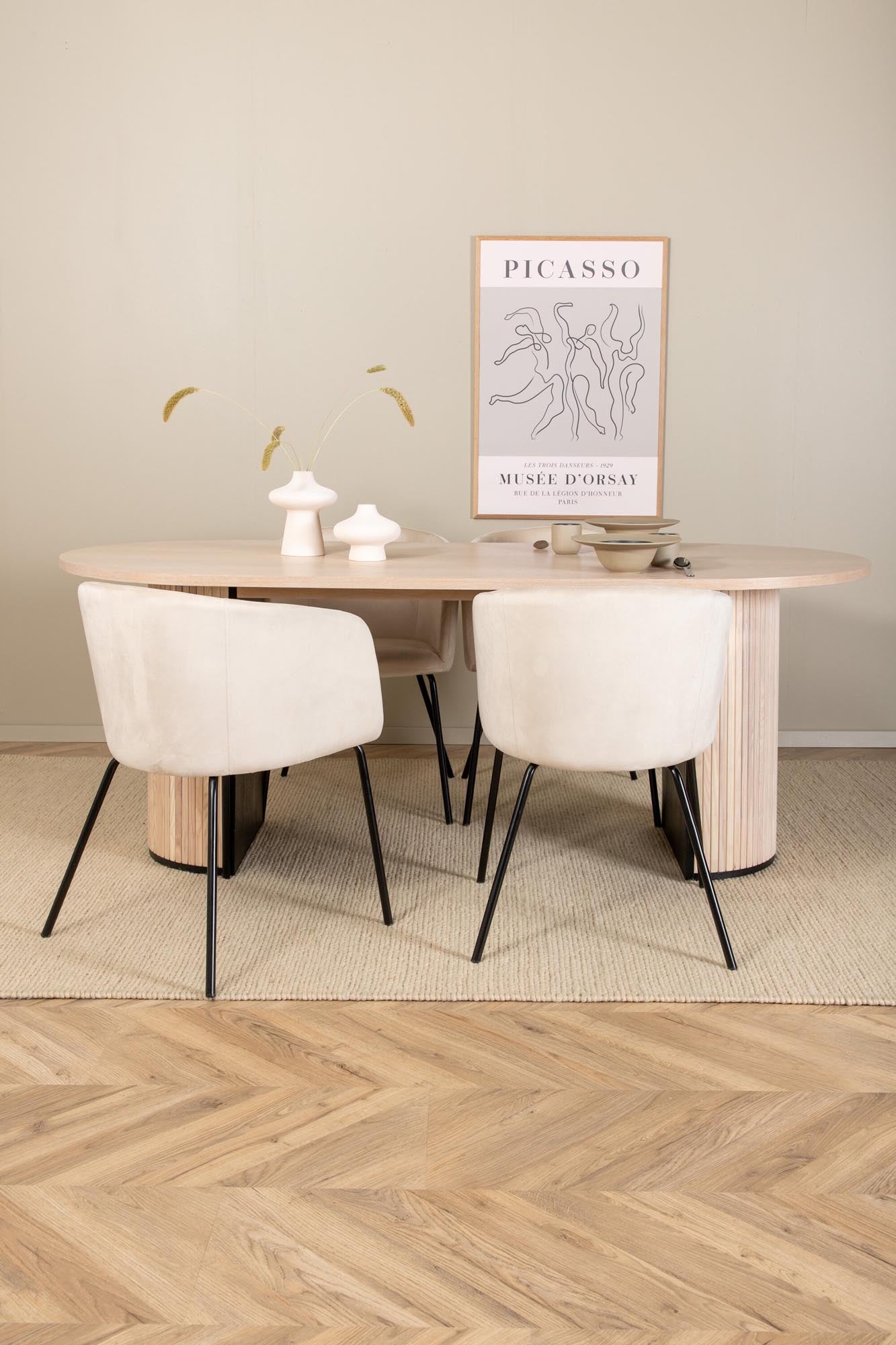Bianca Esszimmerset + Berit 200cm/4St. in Weiss / Beige präsentiert im Onlineshop von KAQTU Design AG. Esszimmerset ist von Venture Home