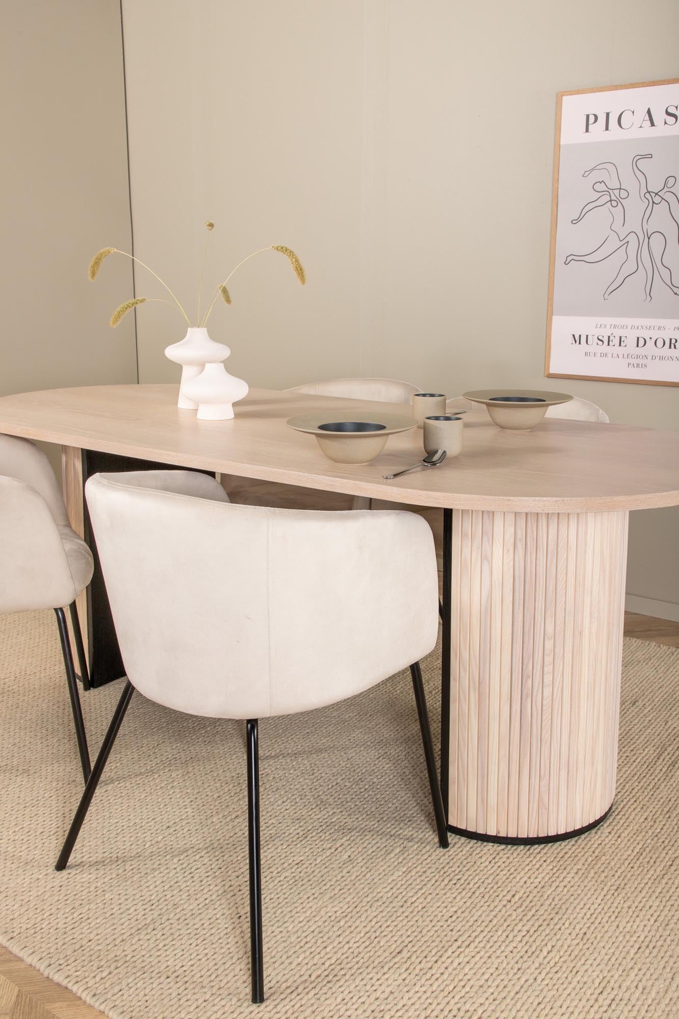 Bianca Esszimmerset + Berit 200cm/4St. in Weiss / Beige präsentiert im Onlineshop von KAQTU Design AG. Esszimmerset ist von Venture Home