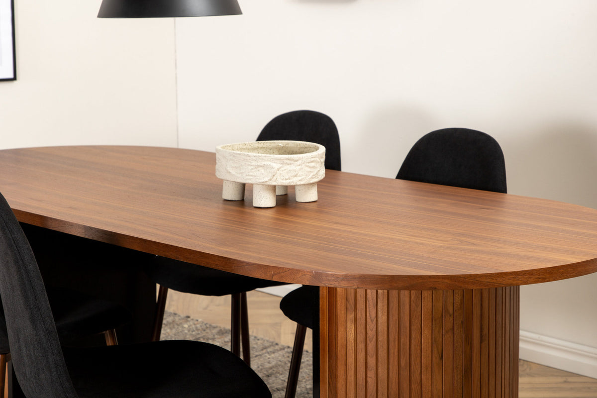 Bianca Esszimmerset + Polar 200cm/6St. in Nussbaum präsentiert im Onlineshop von KAQTU Design AG. Esszimmerset ist von Venture Home