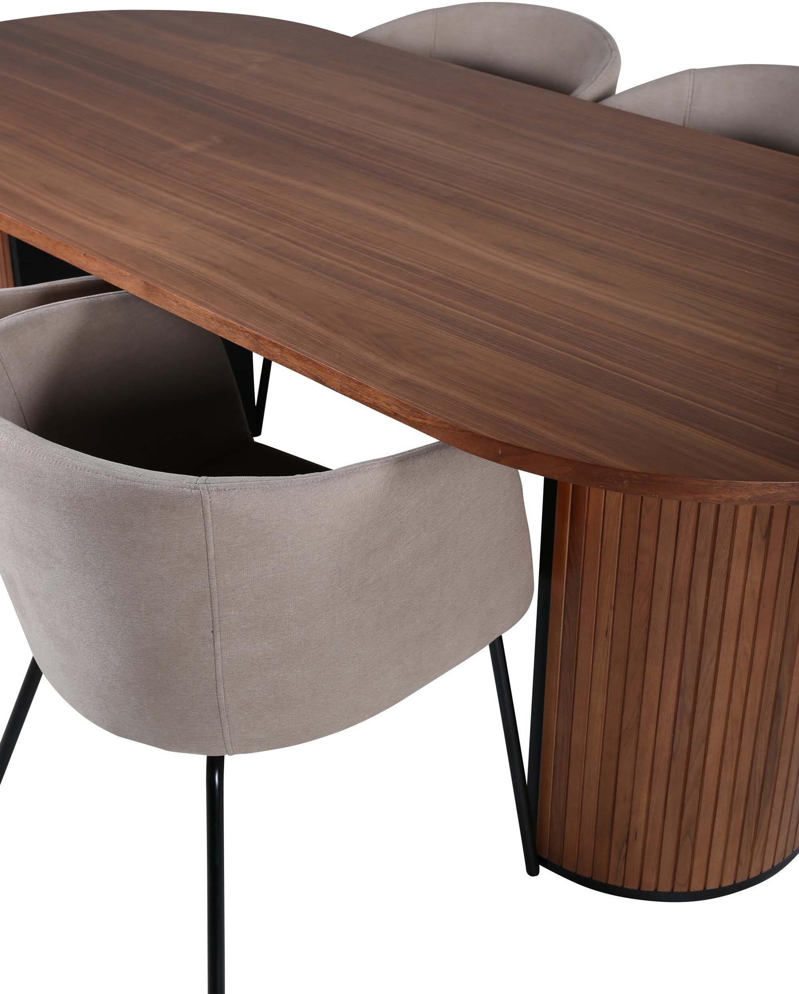 Bianca Esszimmerset + Berit 200cm/4St. in Walnuss / Schwarz präsentiert im Onlineshop von KAQTU Design AG. Esszimmerset ist von Venture Home