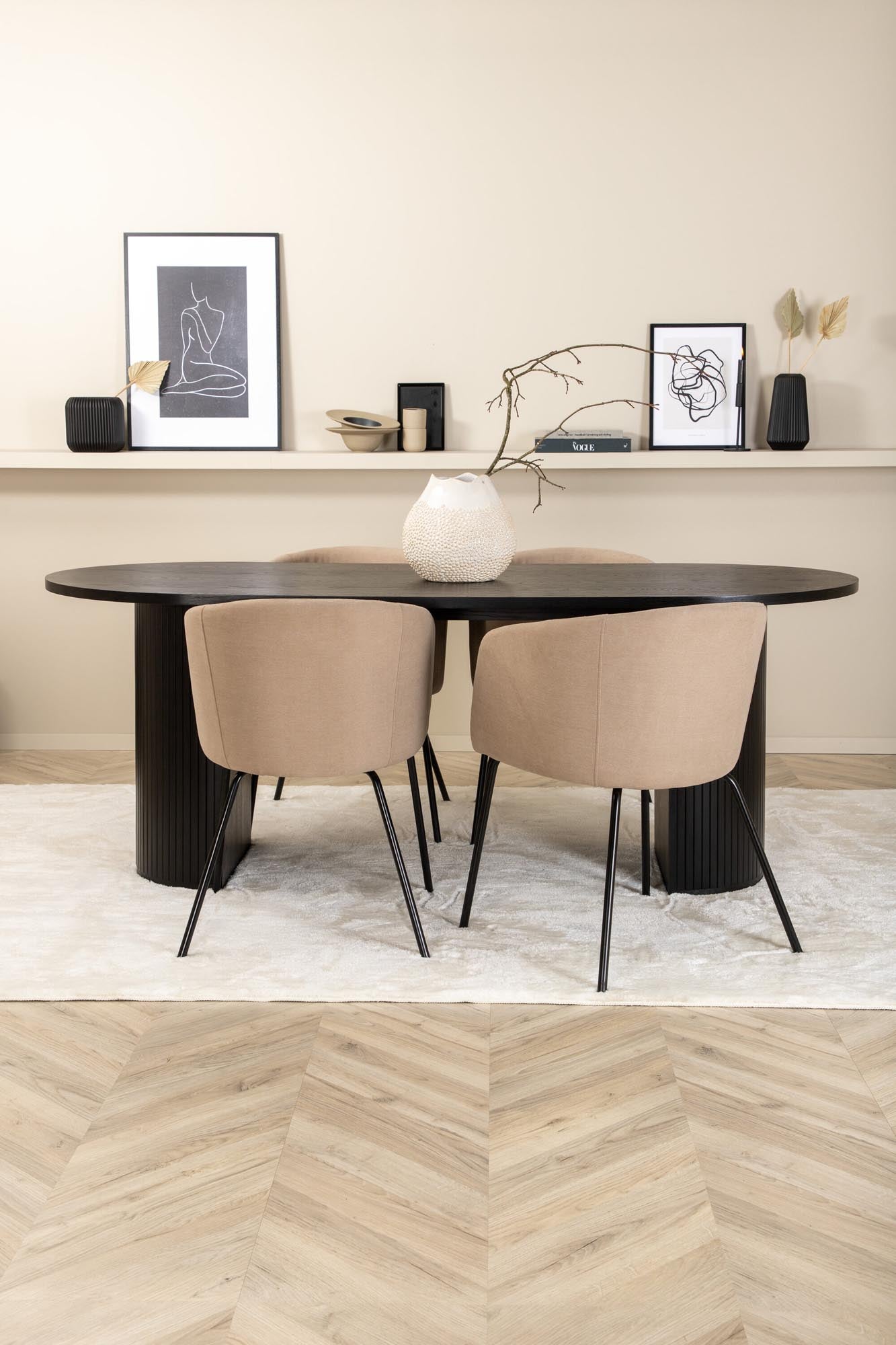 Bianca Esszimmerset + Berit 200cm/4St. in Schwarz präsentiert im Onlineshop von KAQTU Design AG. Esszimmerset ist von Venture Home