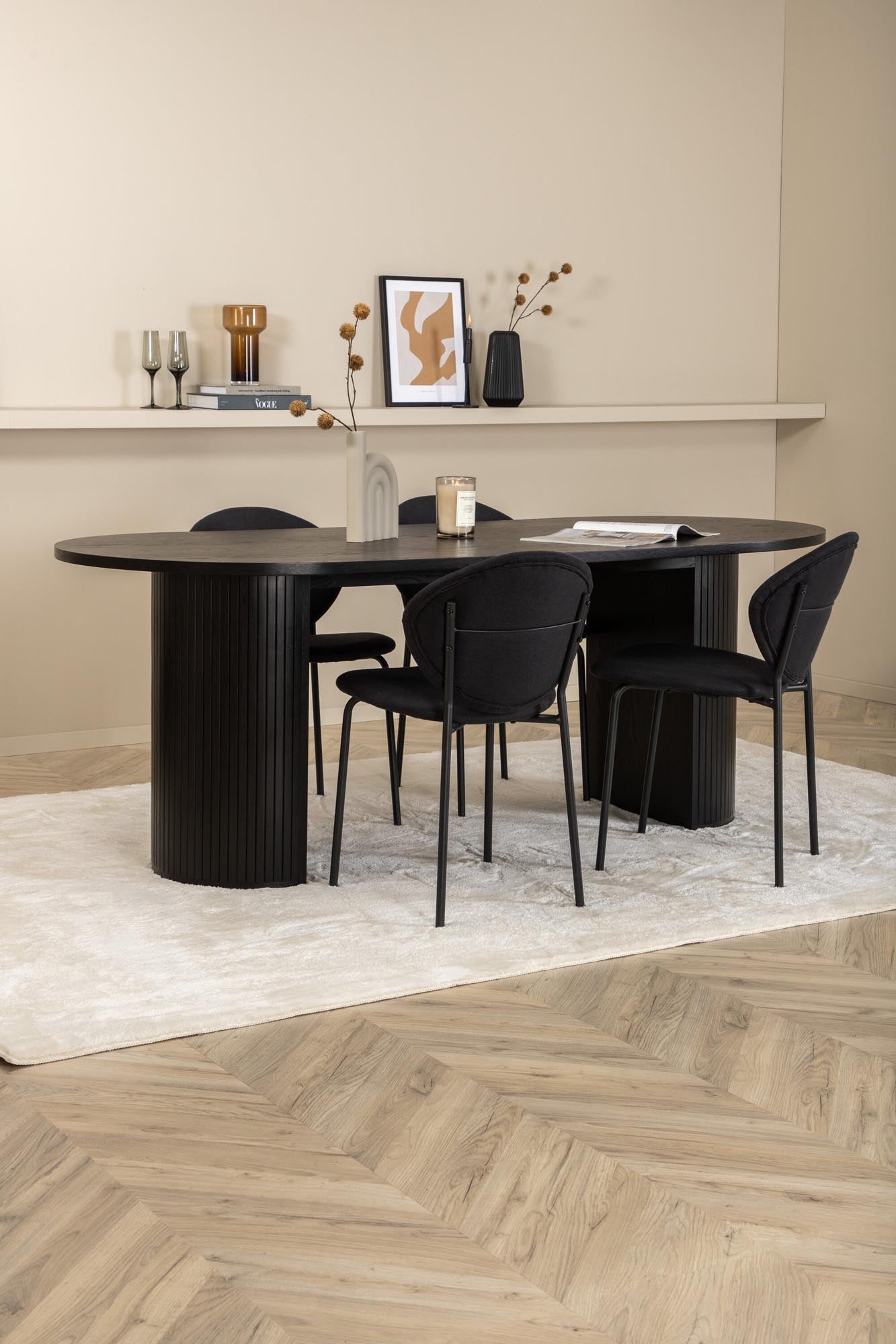 Bianca Esszimmerset + Vault 200cm/4St. in Schwarz präsentiert im Onlineshop von KAQTU Design AG. Esszimmerset ist von Venture Home