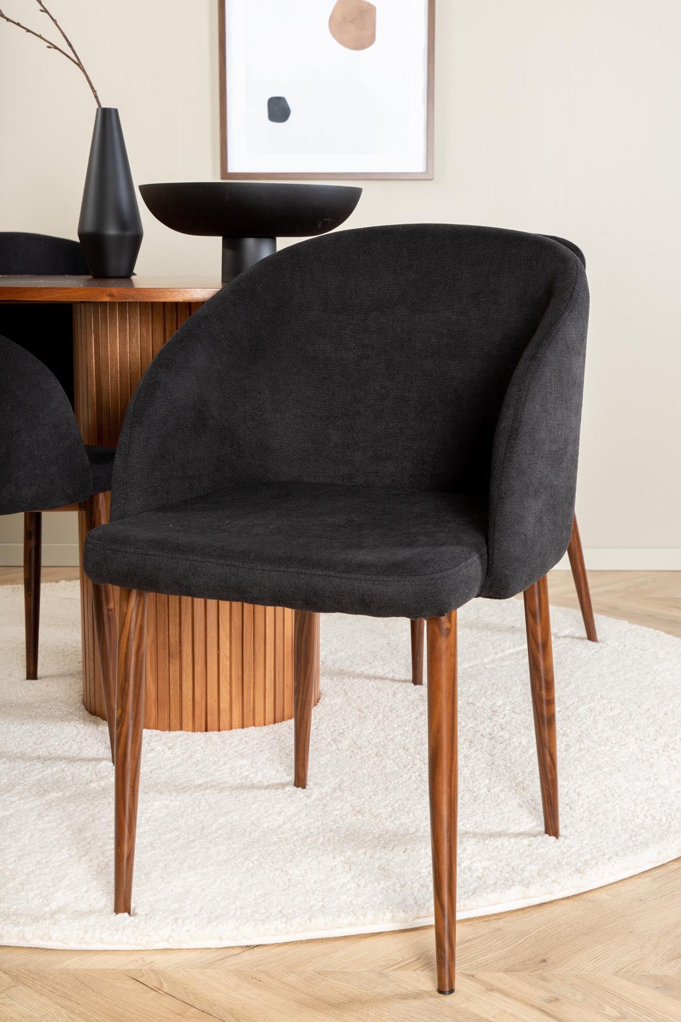 Bianca Esszimmerset + Arch ⌀110cm/4St. in Schwarze Walnuss präsentiert im Onlineshop von KAQTU Design AG. Esszimmerset ist von Venture Home