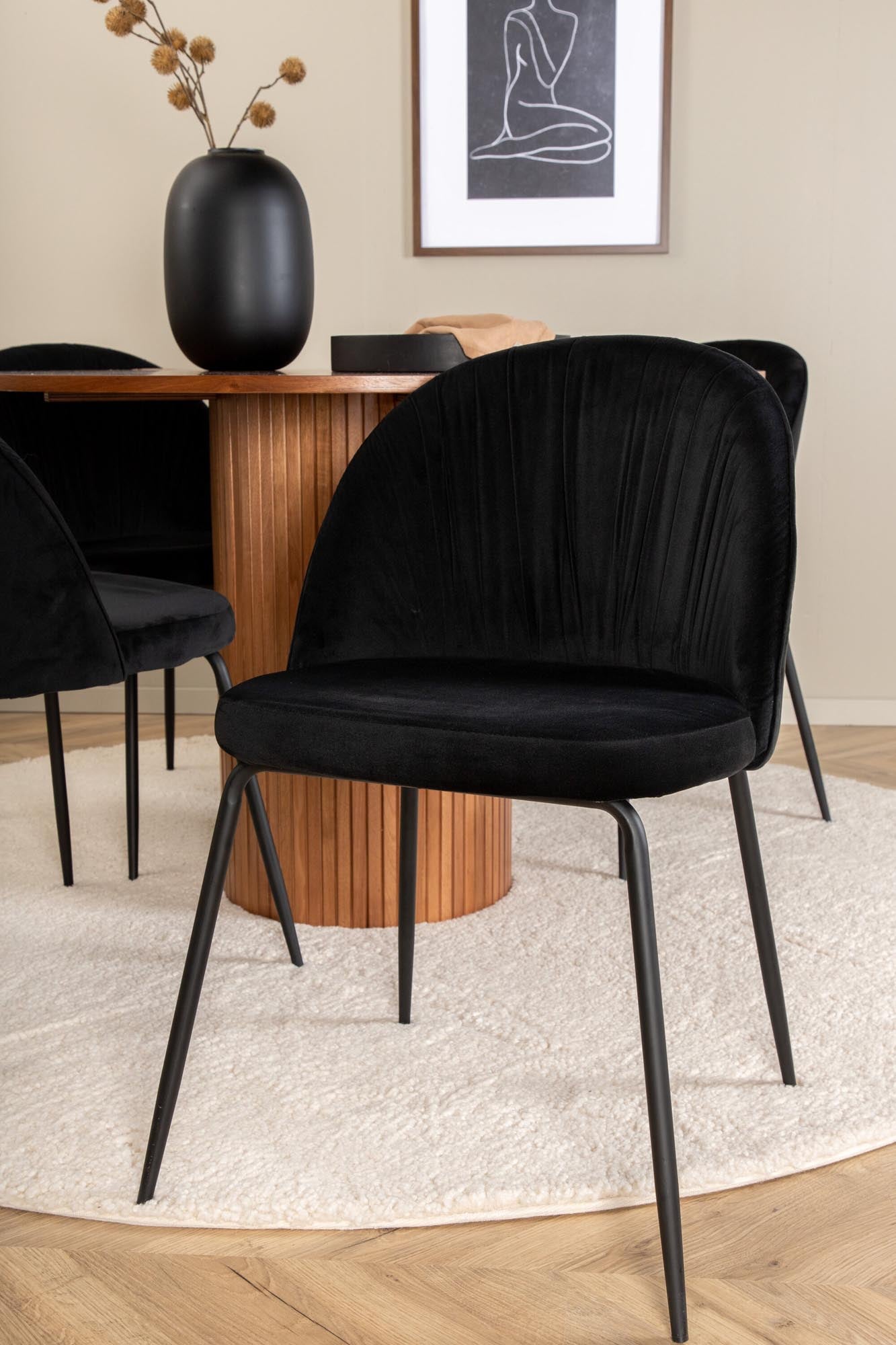 Bianca Esszimmerset + Wrinkles ⌀110cm/4St. in Schwarz präsentiert im Onlineshop von KAQTU Design AG. Esszimmerset ist von Venture Home