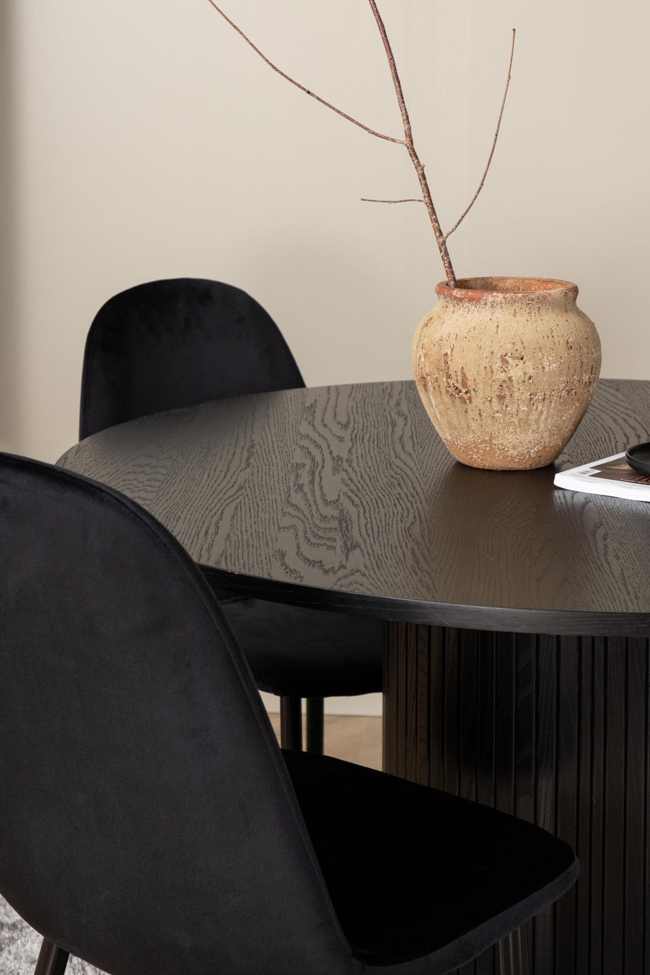 Elegantes Bianca Esszimmerset: Runder Tisch mit 4 Stühlen, 110cm.