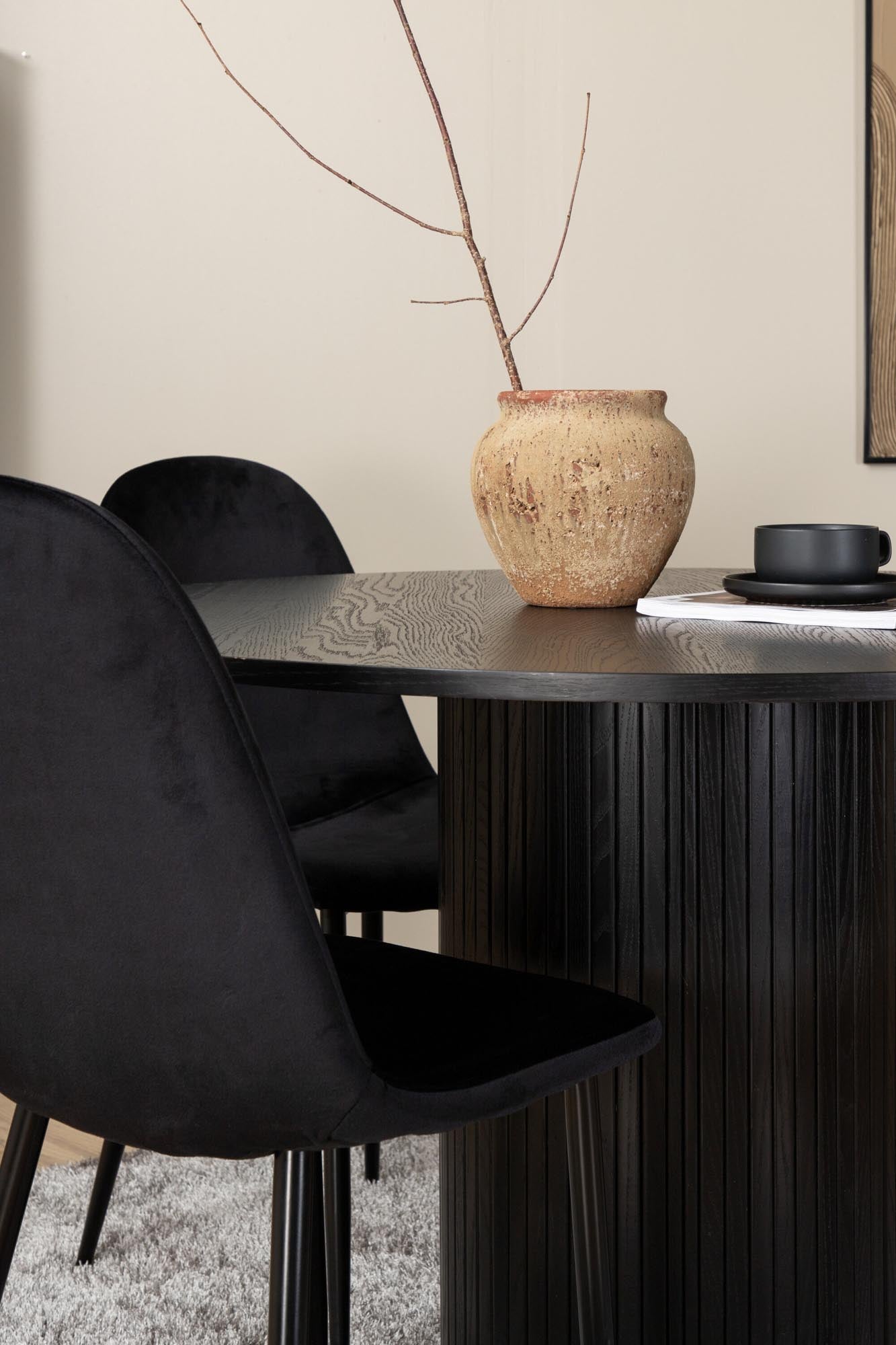 Bianca Esszimmerset + Polar ⌀110cm/4St. in Schwarz präsentiert im Onlineshop von KAQTU Design AG. Esszimmerset ist von Venture Home