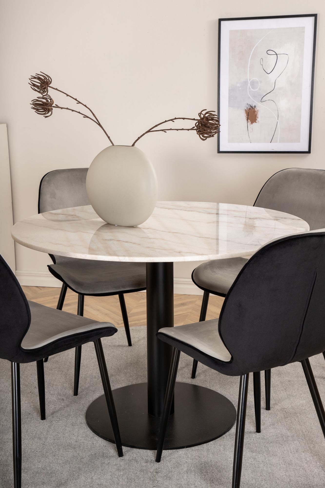 Estelle Esszimmerset + Emma ⌀106cm/4St. in Schwarz, Hellgrau präsentiert im Onlineshop von KAQTU Design AG. Esszimmerset ist von Venture Home