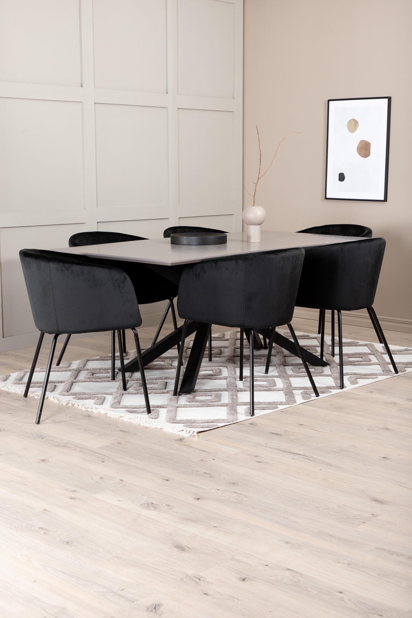 Piazza Esszimmerset + Berit 180cm/6St. in Grau / Schwarz präsentiert im Onlineshop von KAQTU Design AG. Esszimmerset ist von Venture Home