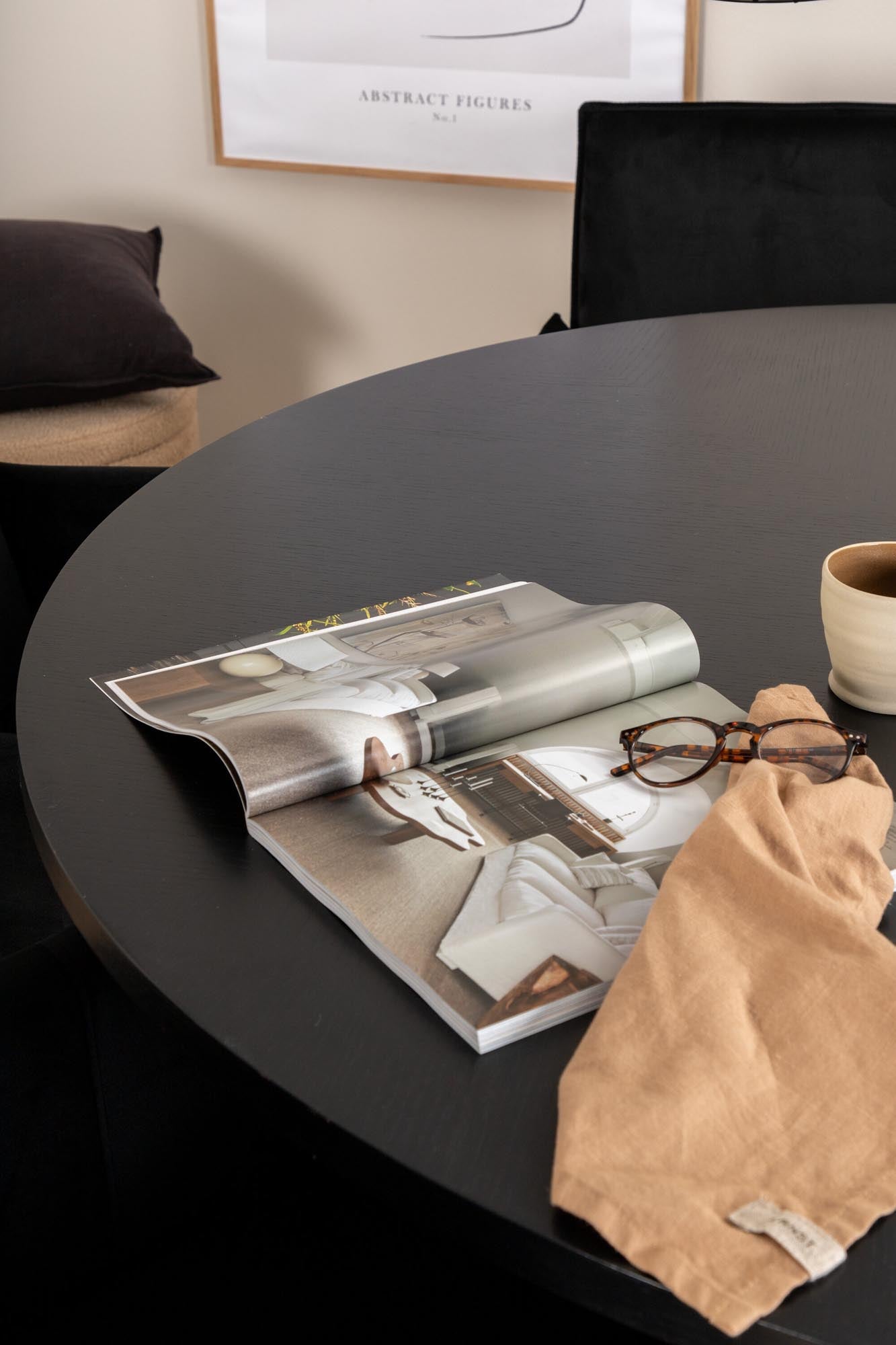 Esszimmerset Copenhagen + Petra ⌀140cm/6St. in Schwarz, Kupfer präsentiert im Onlineshop von KAQTU Design AG. Esszimmerset ist von Venture Home