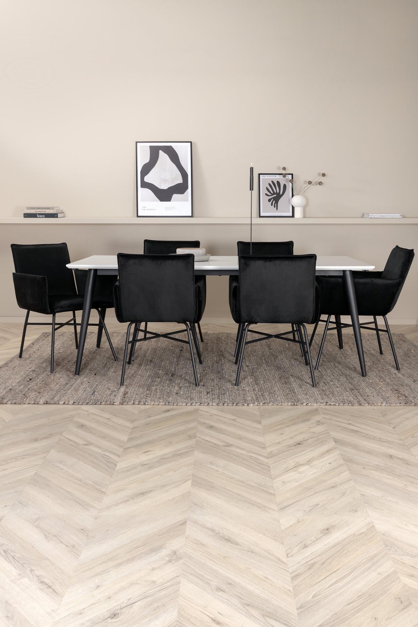 Elegantes Esszimmerset Jimmy + Petra: Ausziehbarer Tisch, robuste HPL/MDF-Oberfläche, luxuriöse Samtstühle, ideal für grosse Feiern.