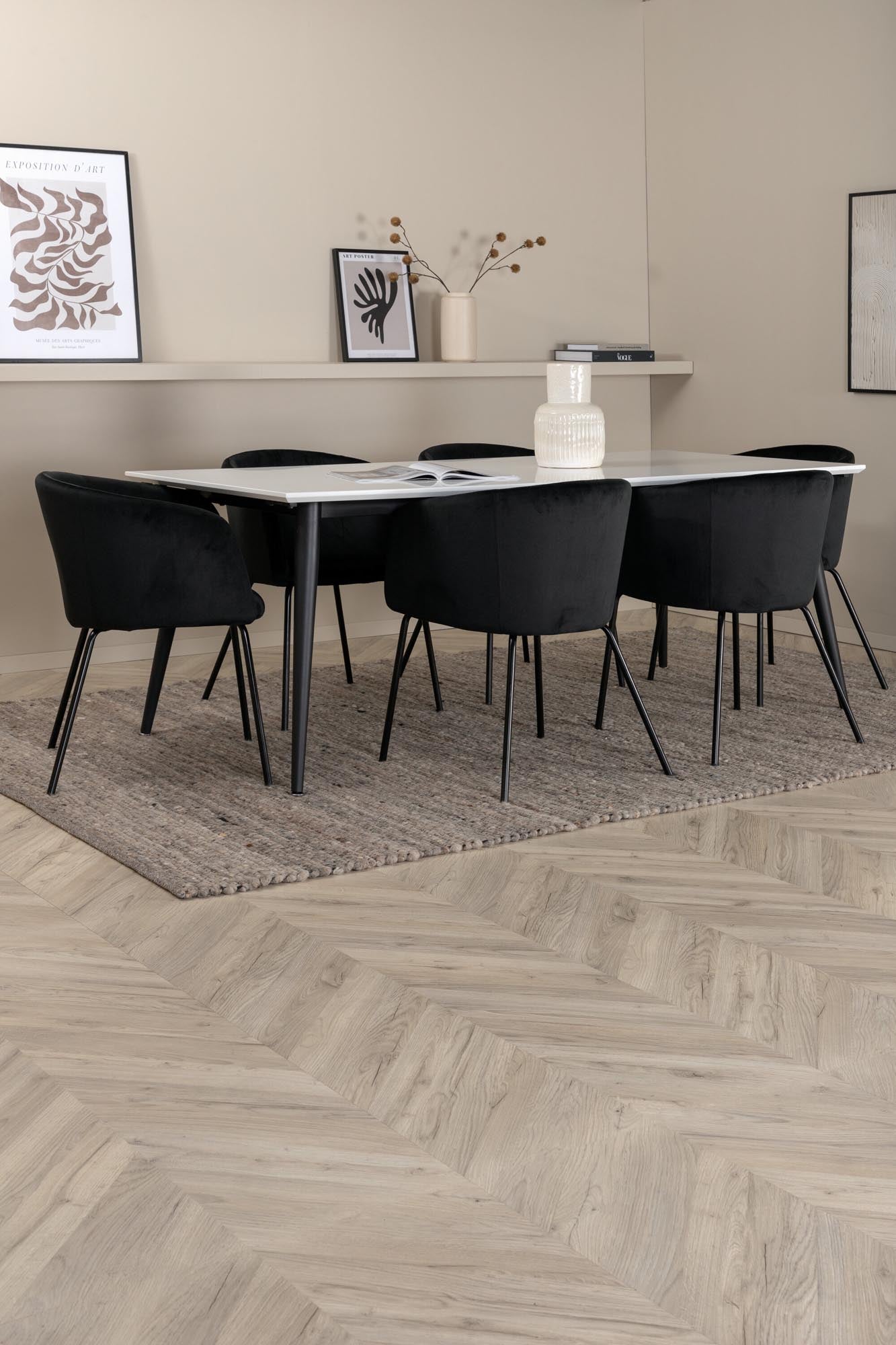 Jimmy Esszimmerset + Berit 195cm/6St. in Schwarz präsentiert im Onlineshop von KAQTU Design AG. Esszimmerset ist von Venture Home