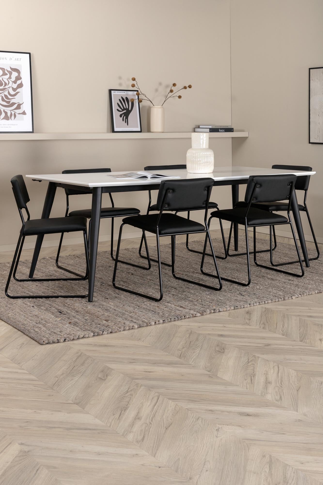 Elegantes Esszimmerset mit ausziehbarem Jimmy-Tisch (195-285 cm) und 6 komfortablen Kenth-Stühlen. Ideal für gesellige Runden und stilvolle Anlässe.