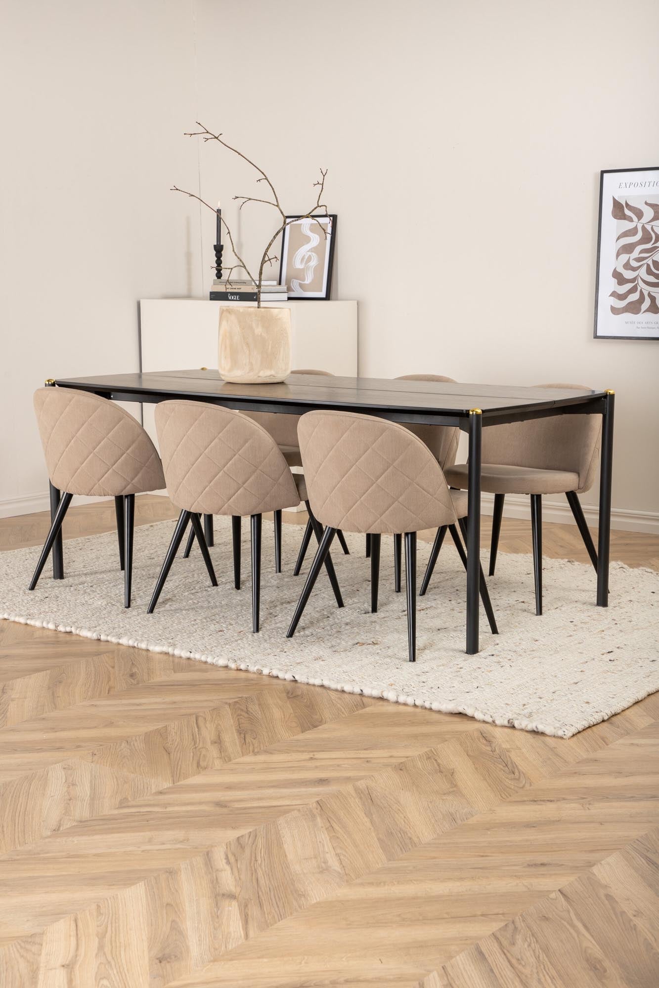Pelle Esszimmerset + Velvet Stitches 190cm/6St. in Beige dunkel / Schwarz präsentiert im Onlineshop von KAQTU Design AG. Esszimmerset ist von Venture Home
