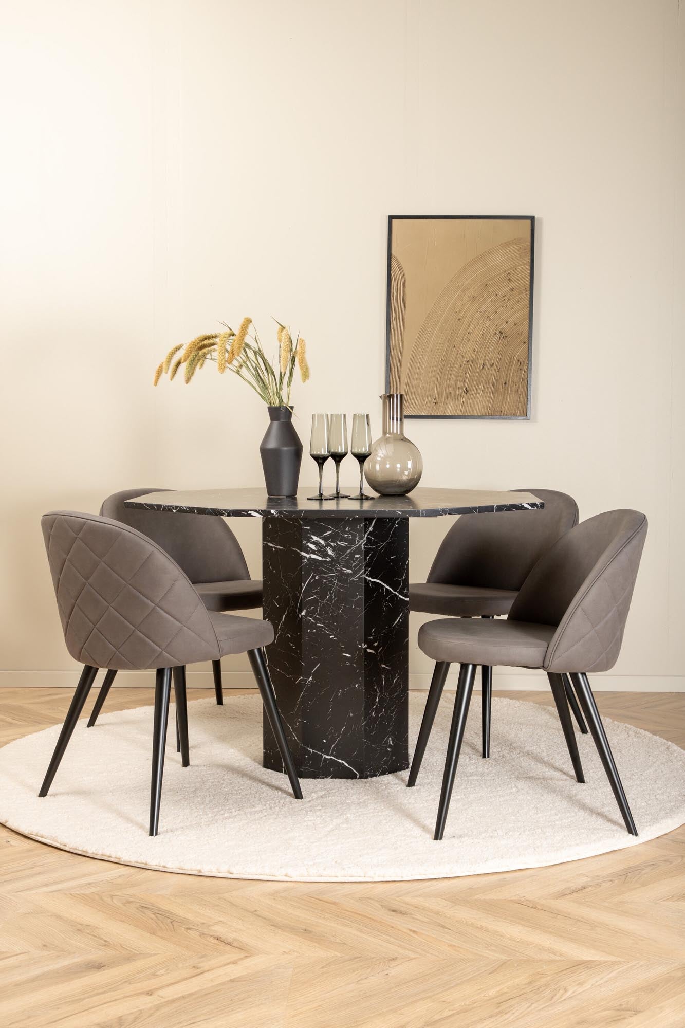 Marbs Esszimmerset + Velvet ⌀110cm/4St. in Schwarzgrau präsentiert im Onlineshop von KAQTU Design AG. Esszimmerset ist von Venture Home
