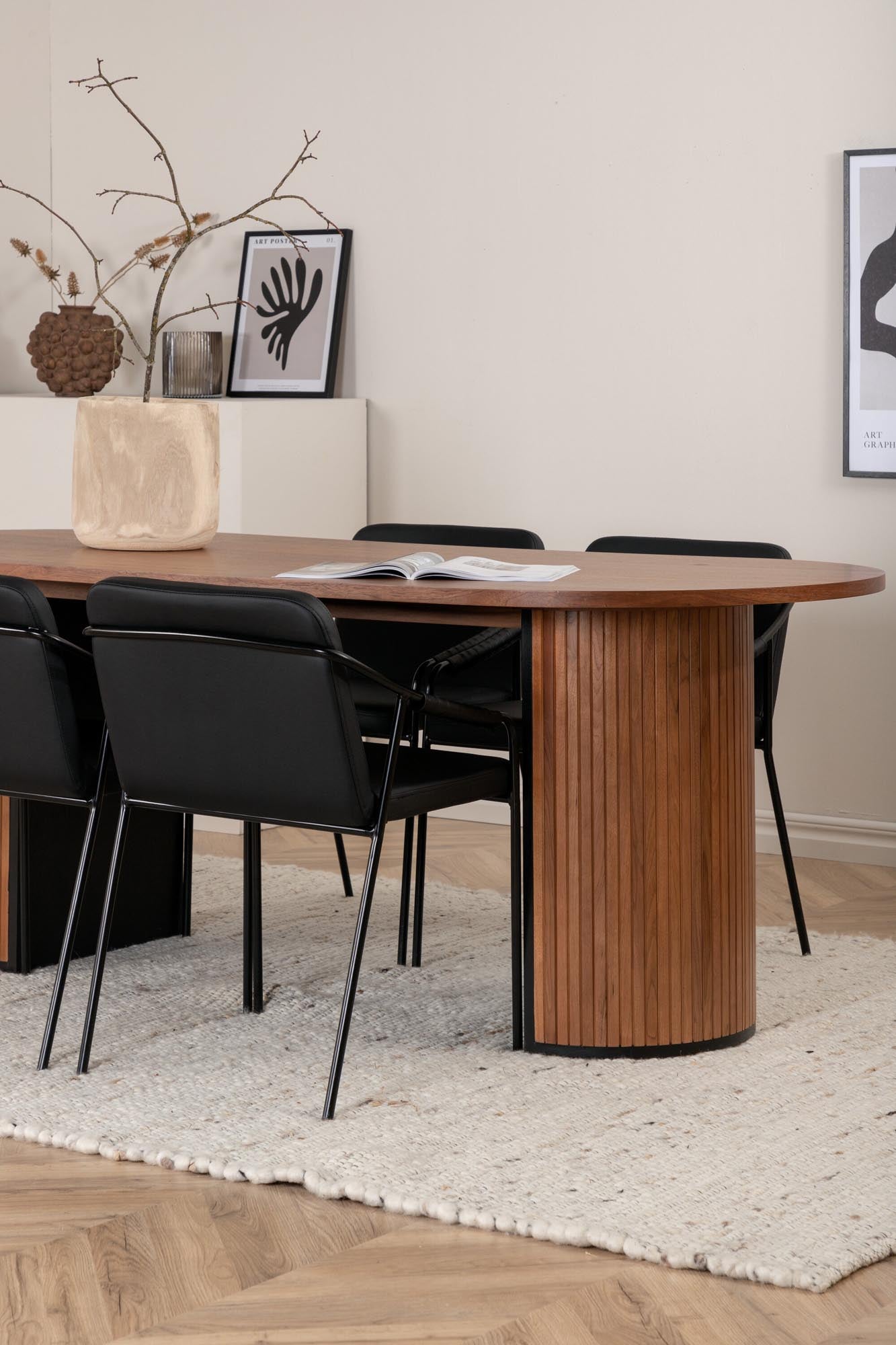 Bianca Esszimmerset + Tvist 200cm/4St. in Walnuss / Schwarz präsentiert im Onlineshop von KAQTU Design AG. Esszimmerset ist von Venture Home