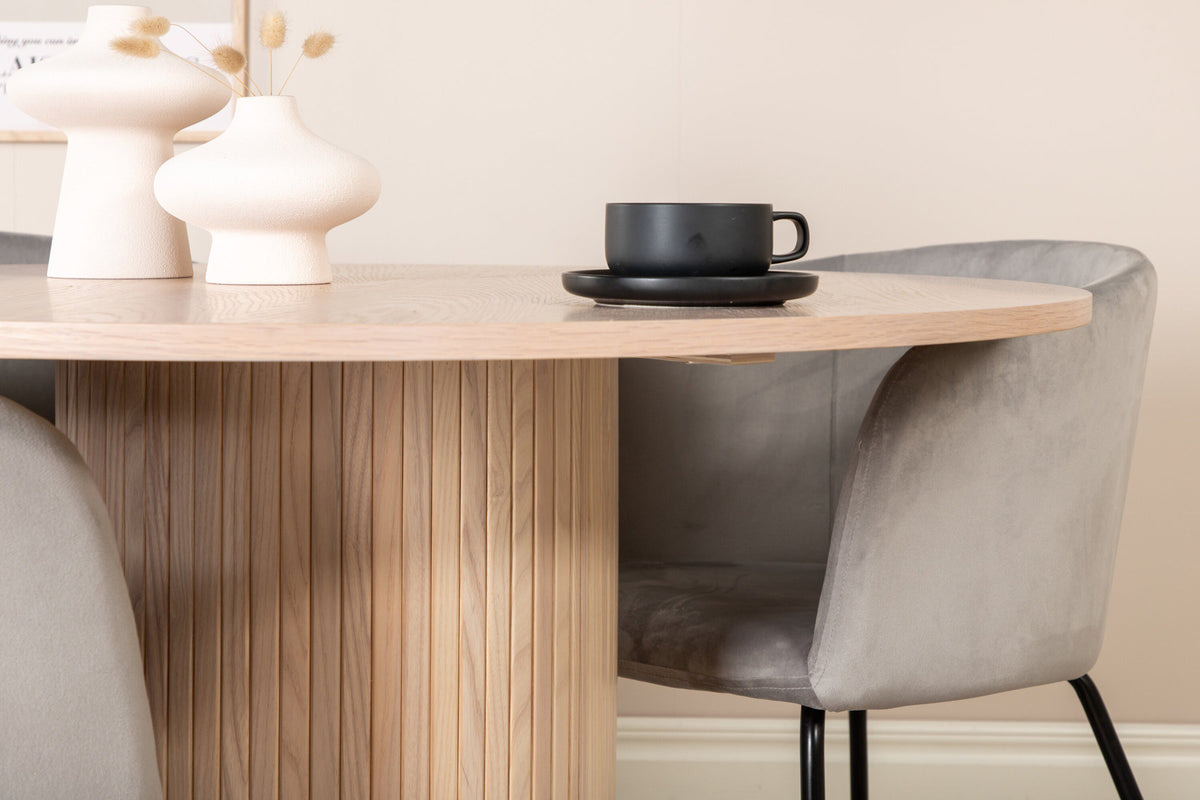 Bianca Esszimmerset + Berit ⌀110cm/4St. in Weiss / Grau präsentiert im Onlineshop von KAQTU Design AG. Esszimmerset ist von Venture Home