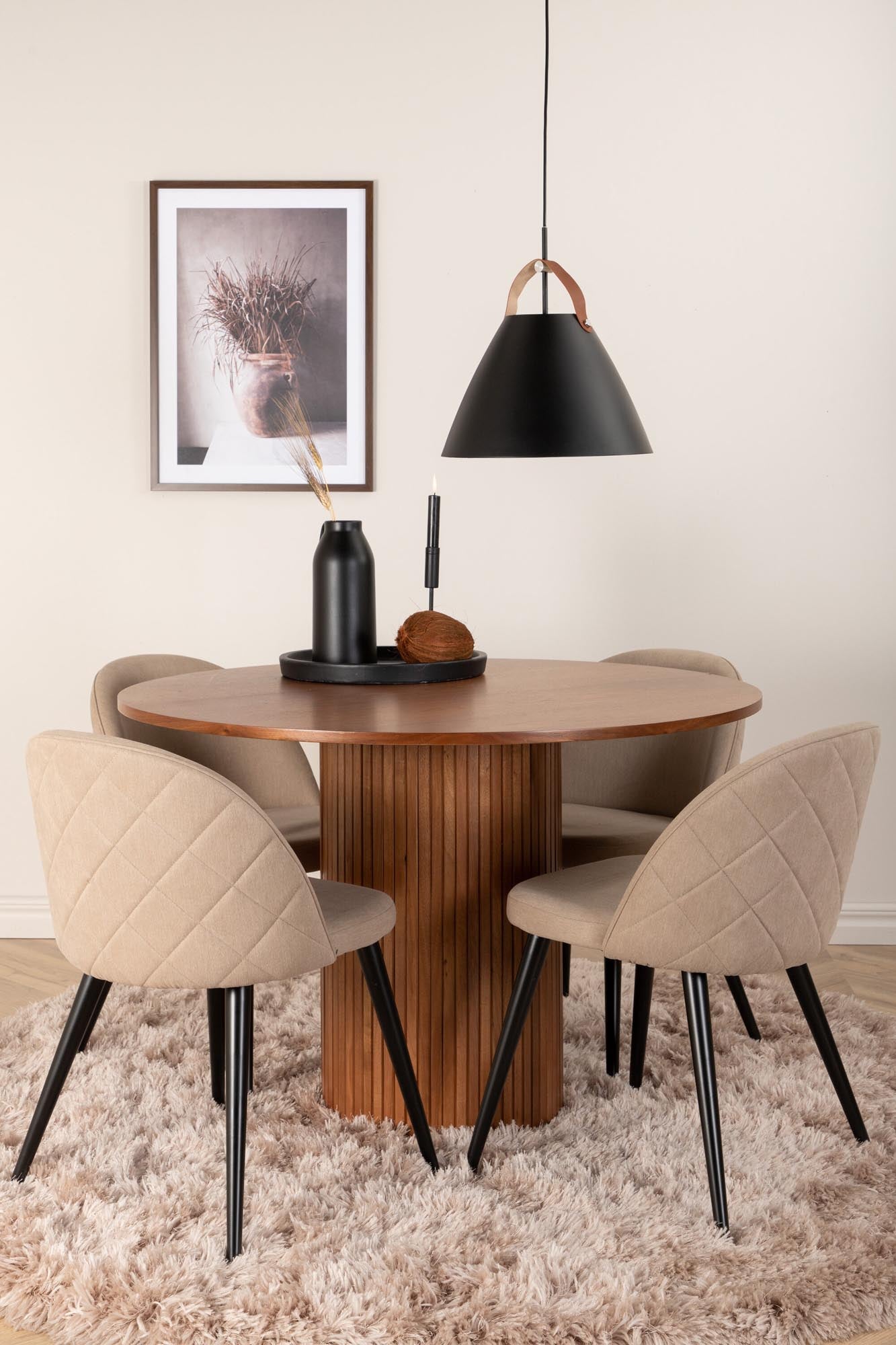 Bianca Esszimmerset + Velvet ⌀110cm/4St. in Wallnuss / Beige Velvet präsentiert im Onlineshop von KAQTU Design AG. Esszimmerset ist von Venture Home
